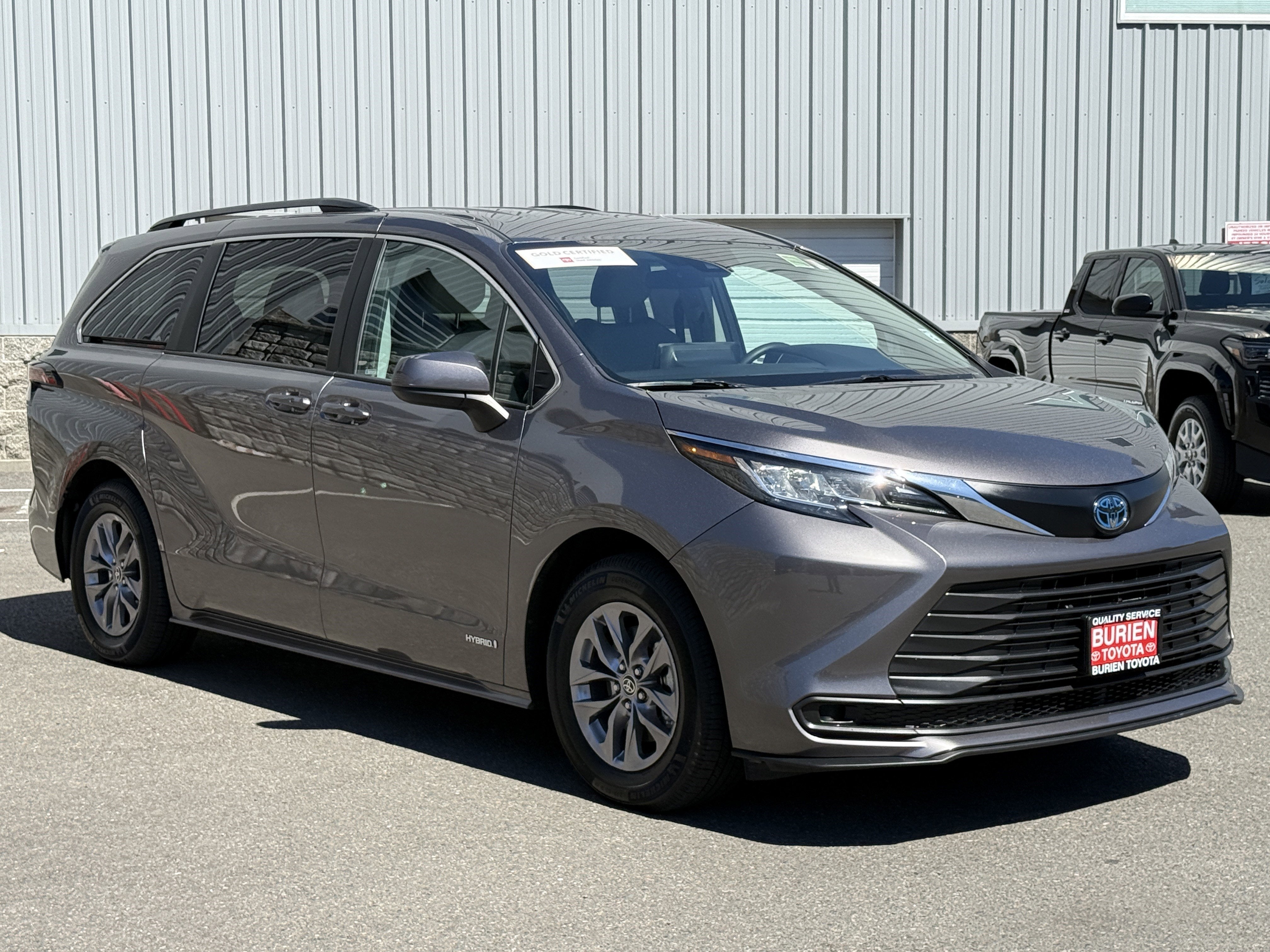 2021 Toyota Sienna LE 8-Passenger