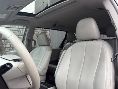2014 Toyota Sienna XLE 8-Passenger