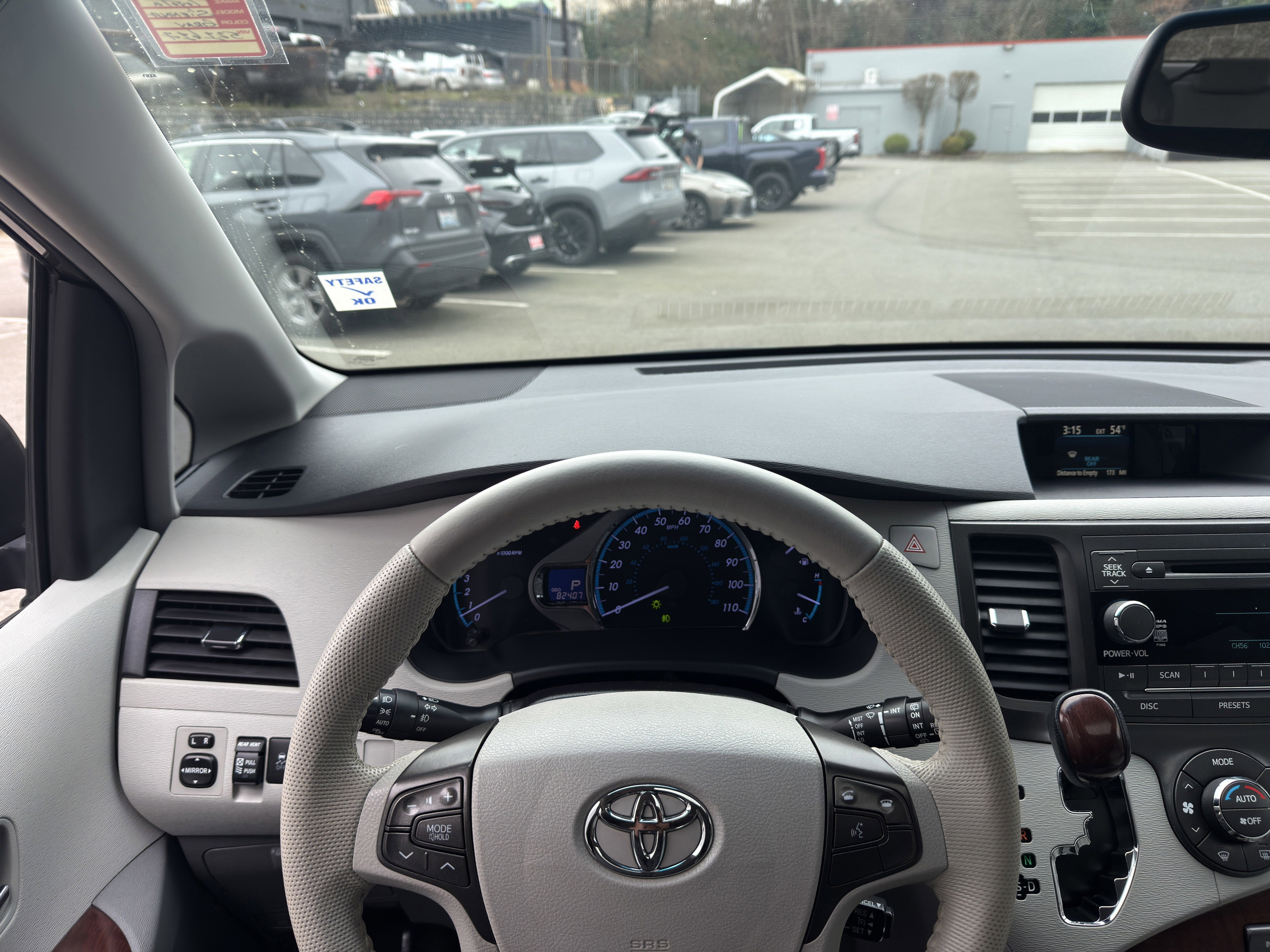 2014 Toyota Sienna XLE 8-Passenger