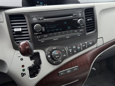 2014 Toyota Sienna XLE 8-Passenger