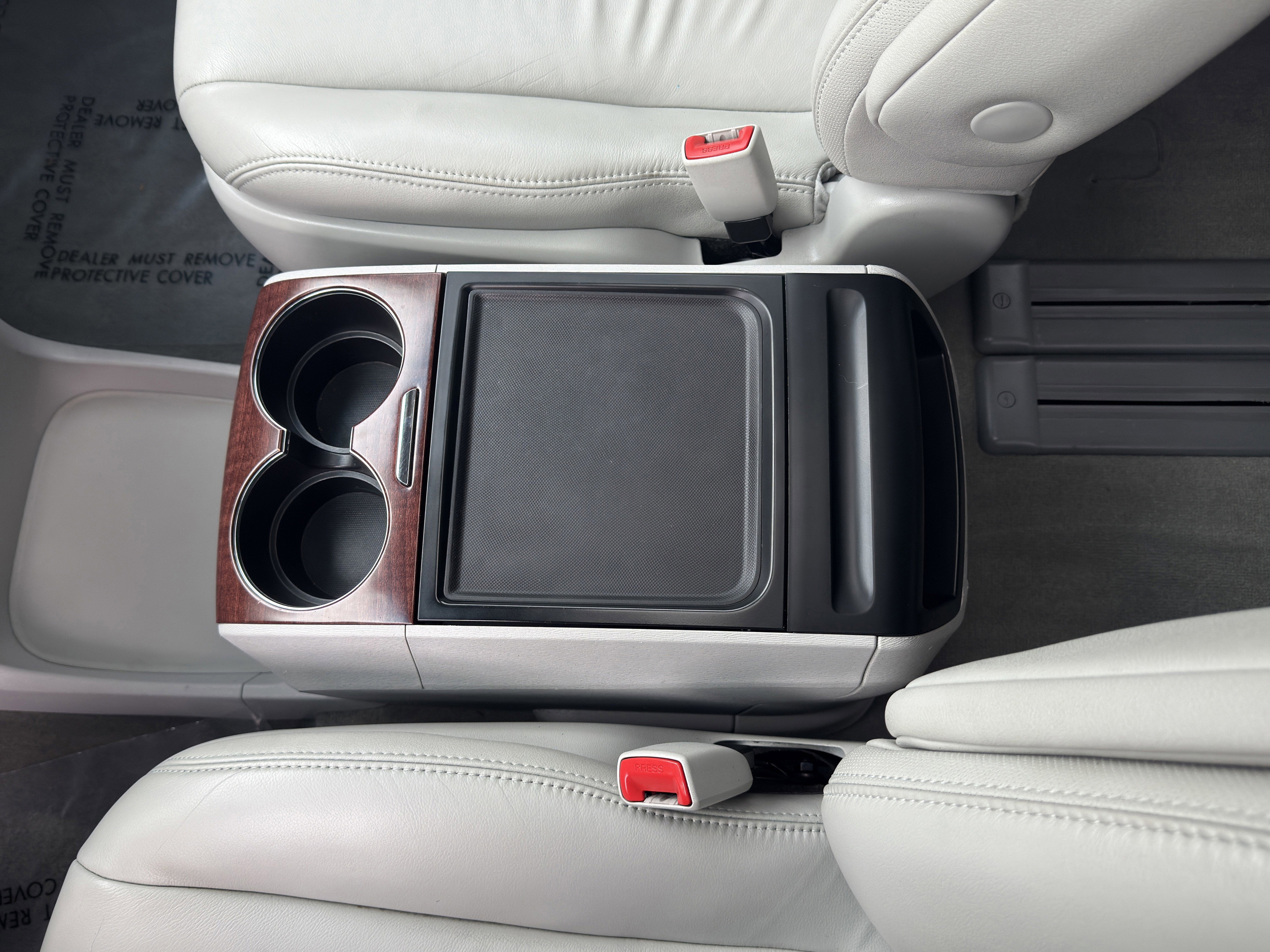 2014 Toyota Sienna XLE 8-Passenger