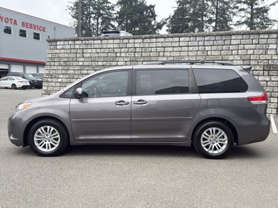 2014 Toyota Sienna XLE 8-Passenger