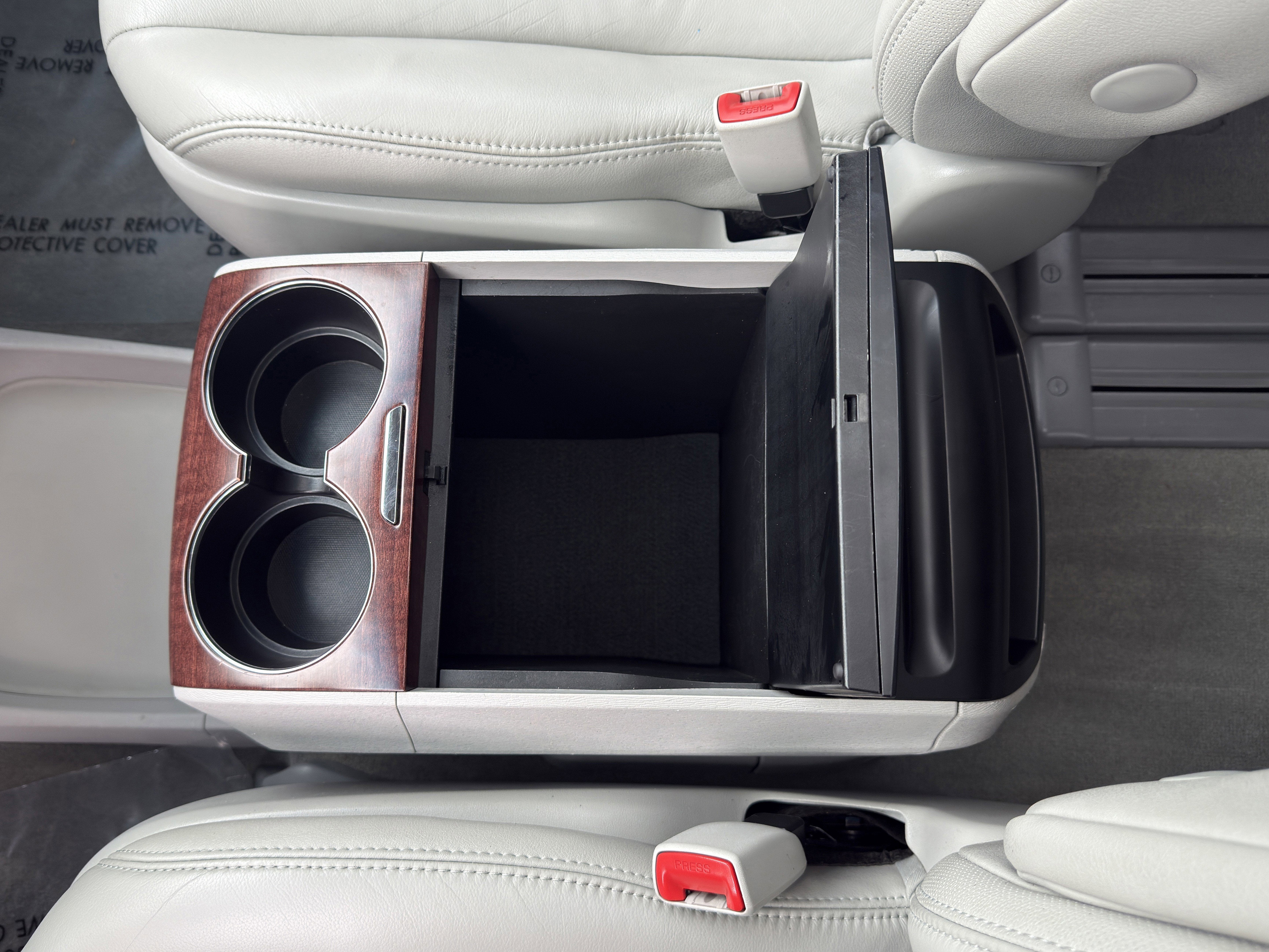 2014 Toyota Sienna XLE 8-Passenger