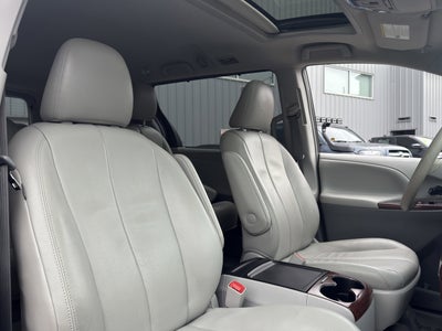 2014 Toyota Sienna XLE 8-Passenger