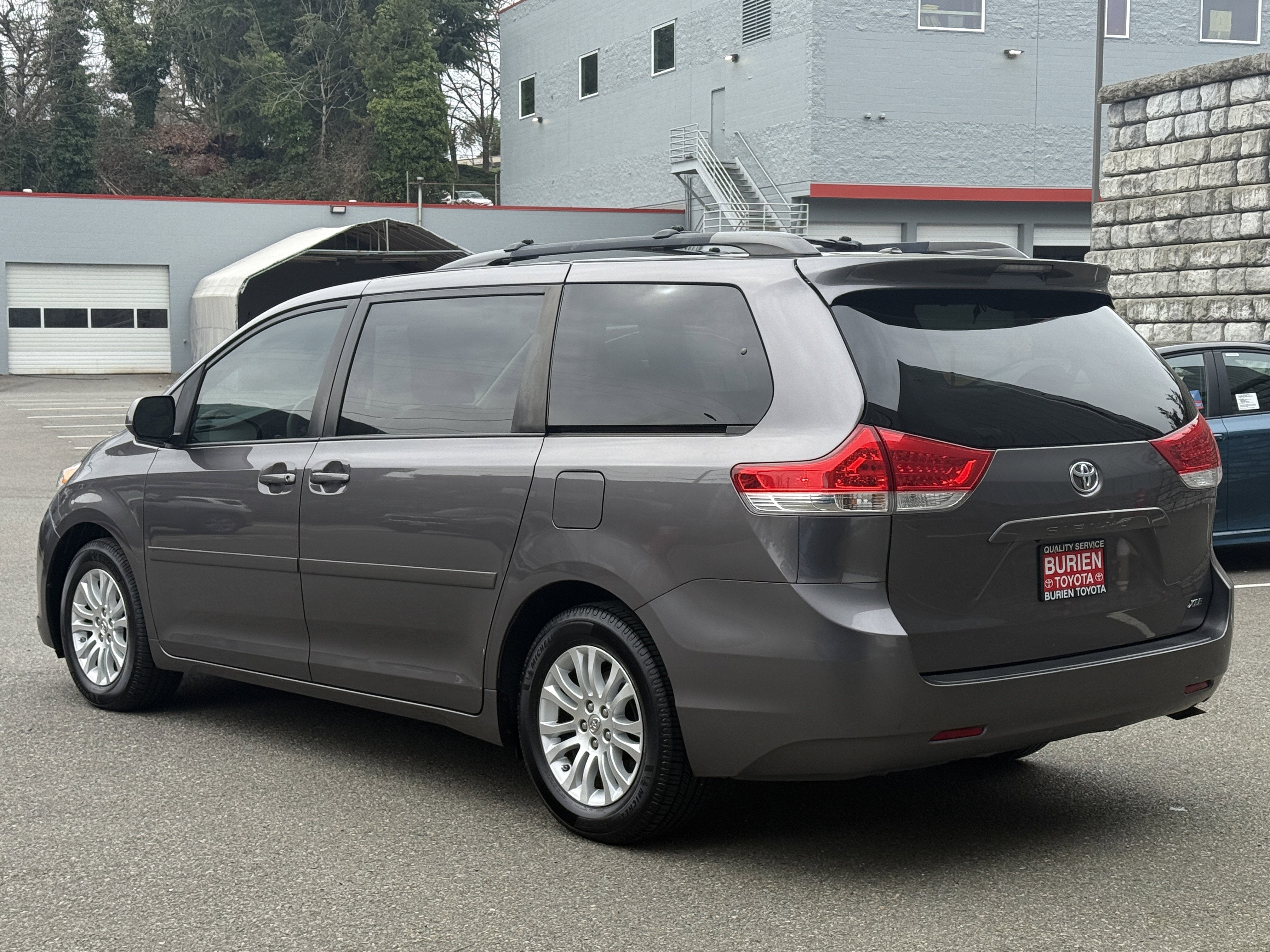 2014 Toyota Sienna XLE 8-Passenger