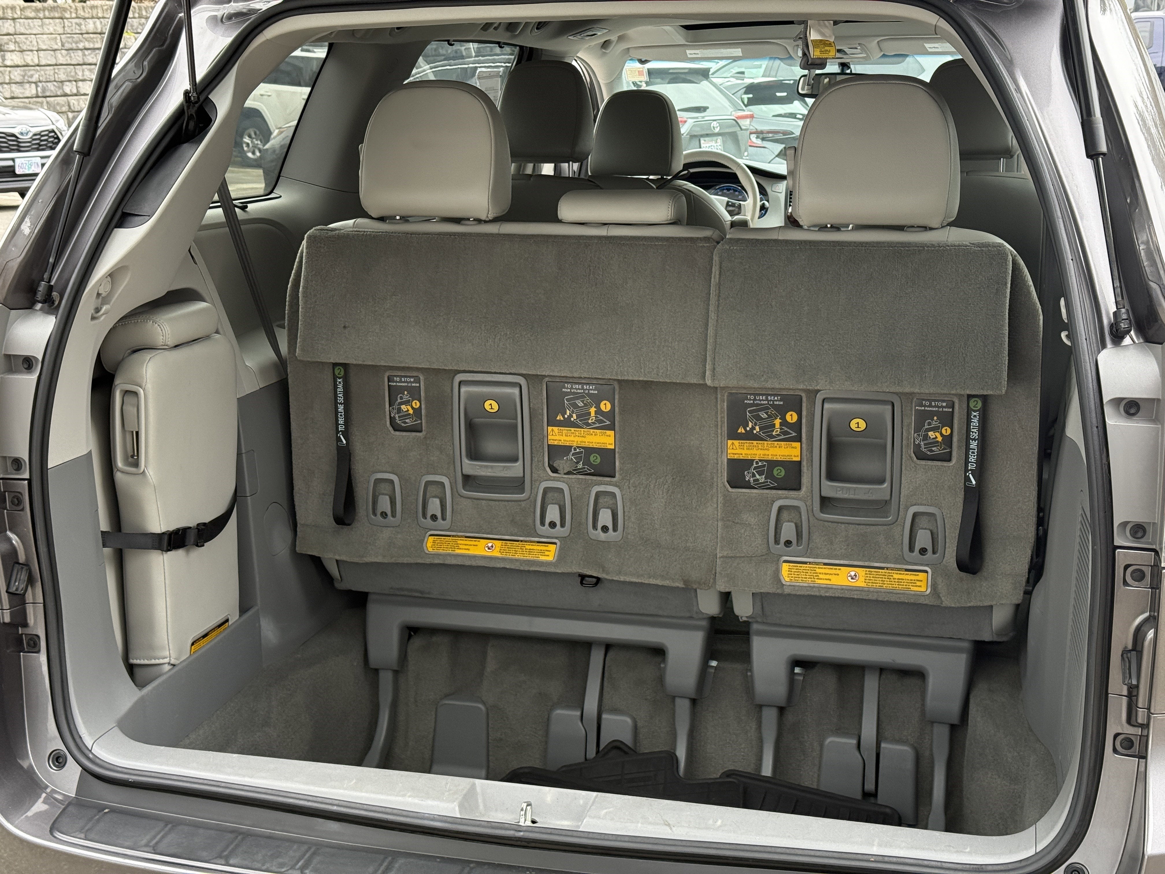 2014 Toyota Sienna XLE 8-Passenger