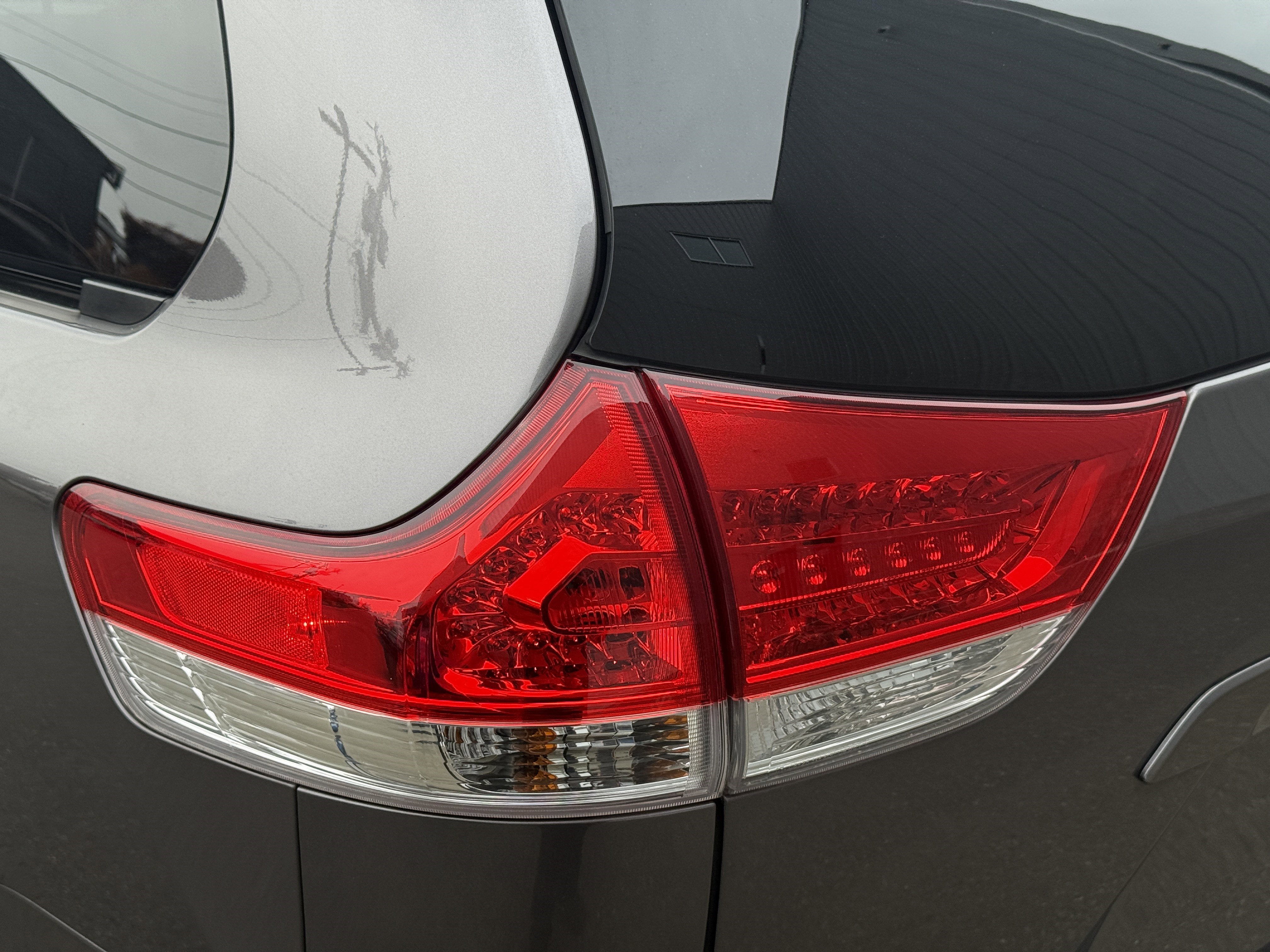 2014 Toyota Sienna XLE 8-Passenger