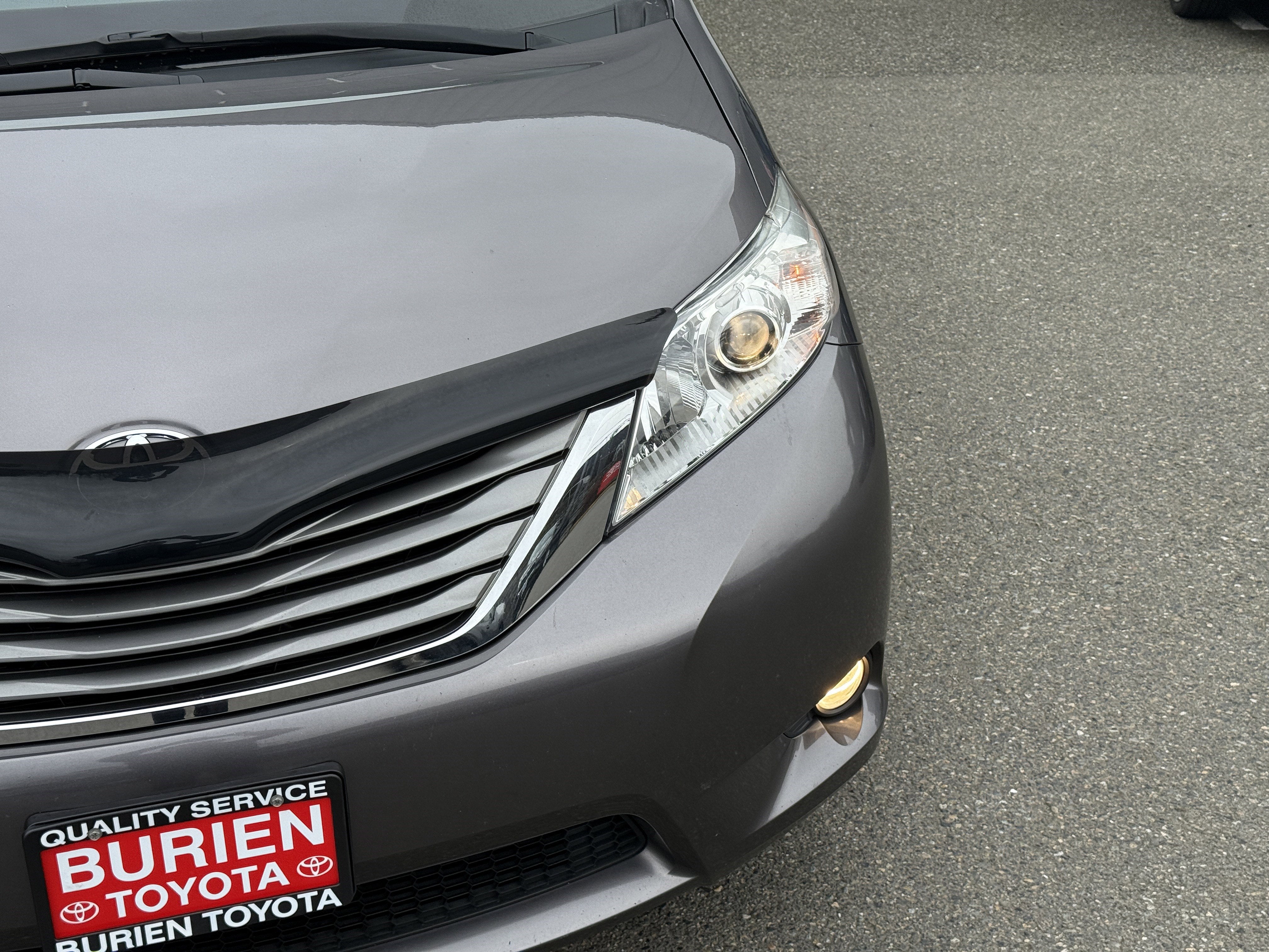 2014 Toyota Sienna XLE 8-Passenger