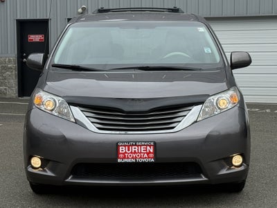 2014 Toyota Sienna XLE 8-Passenger