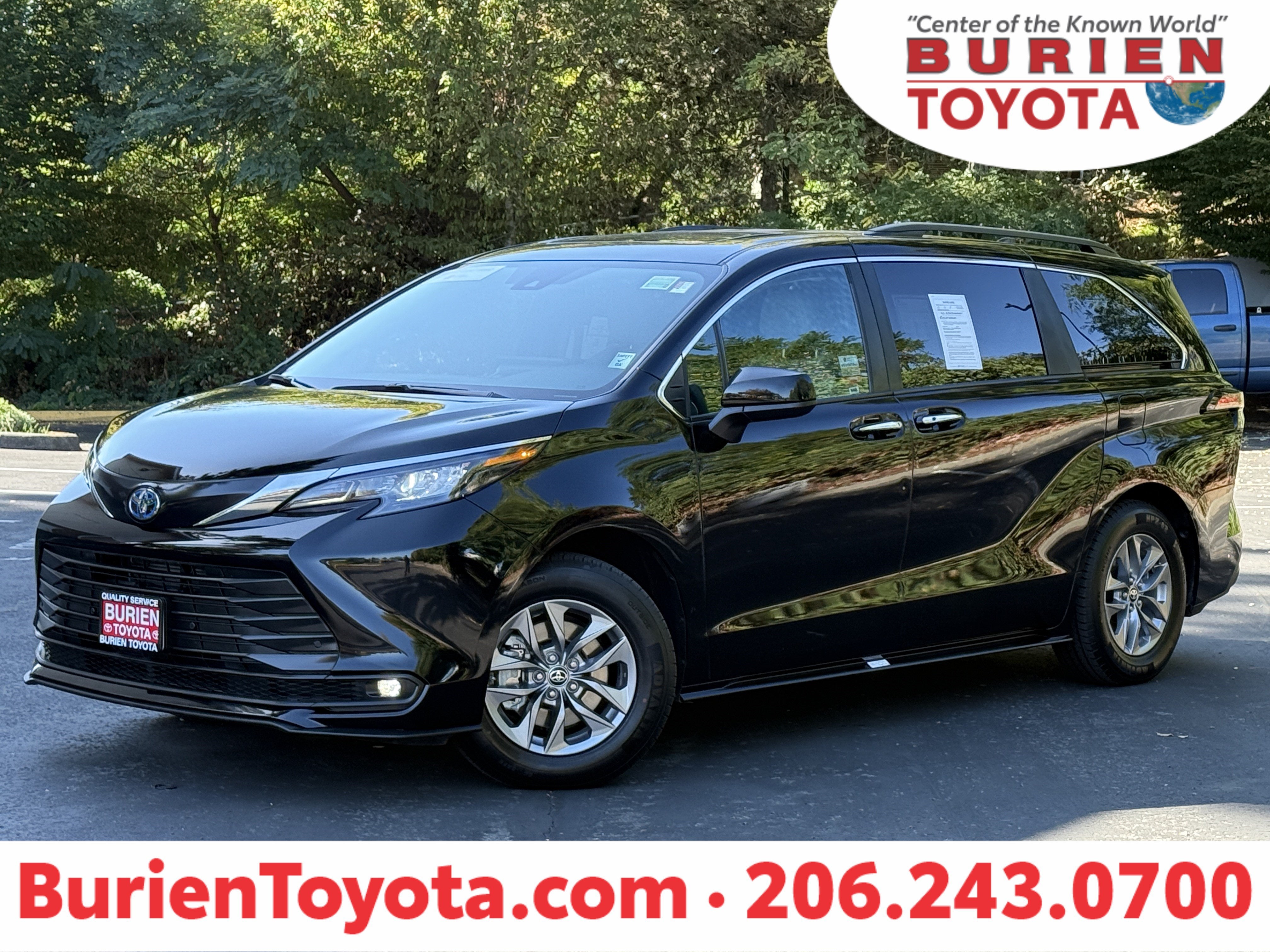 2025 Toyota Sienna XLE