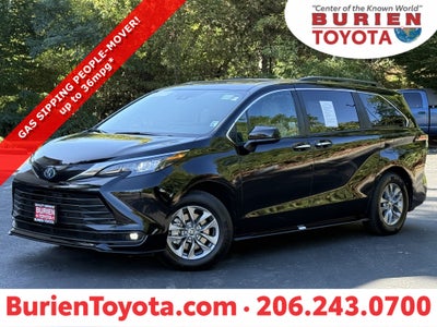 2025 Toyota Sienna XLE 8-Passenger