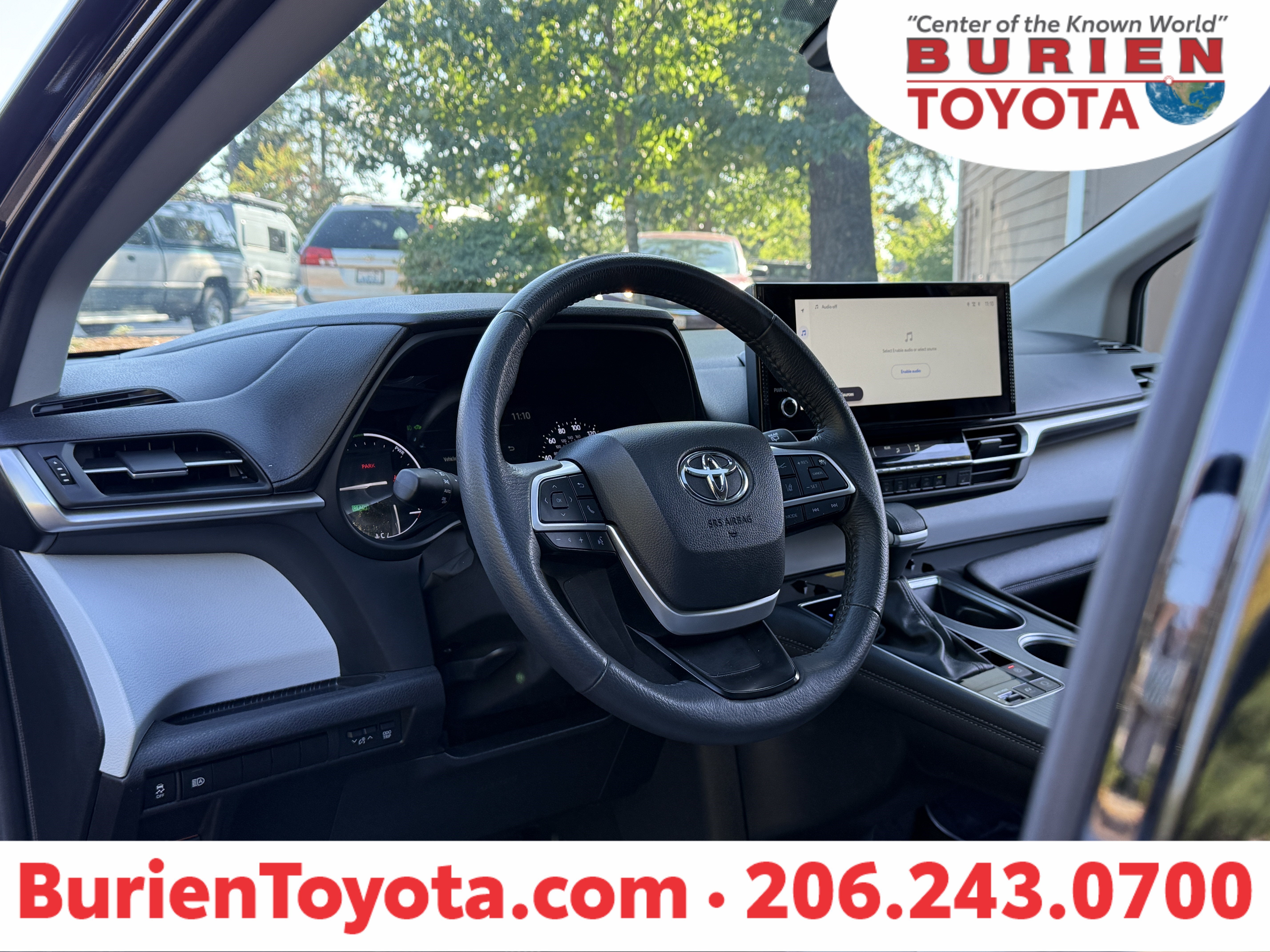 2025 Toyota Sienna XLE 8-Passenger