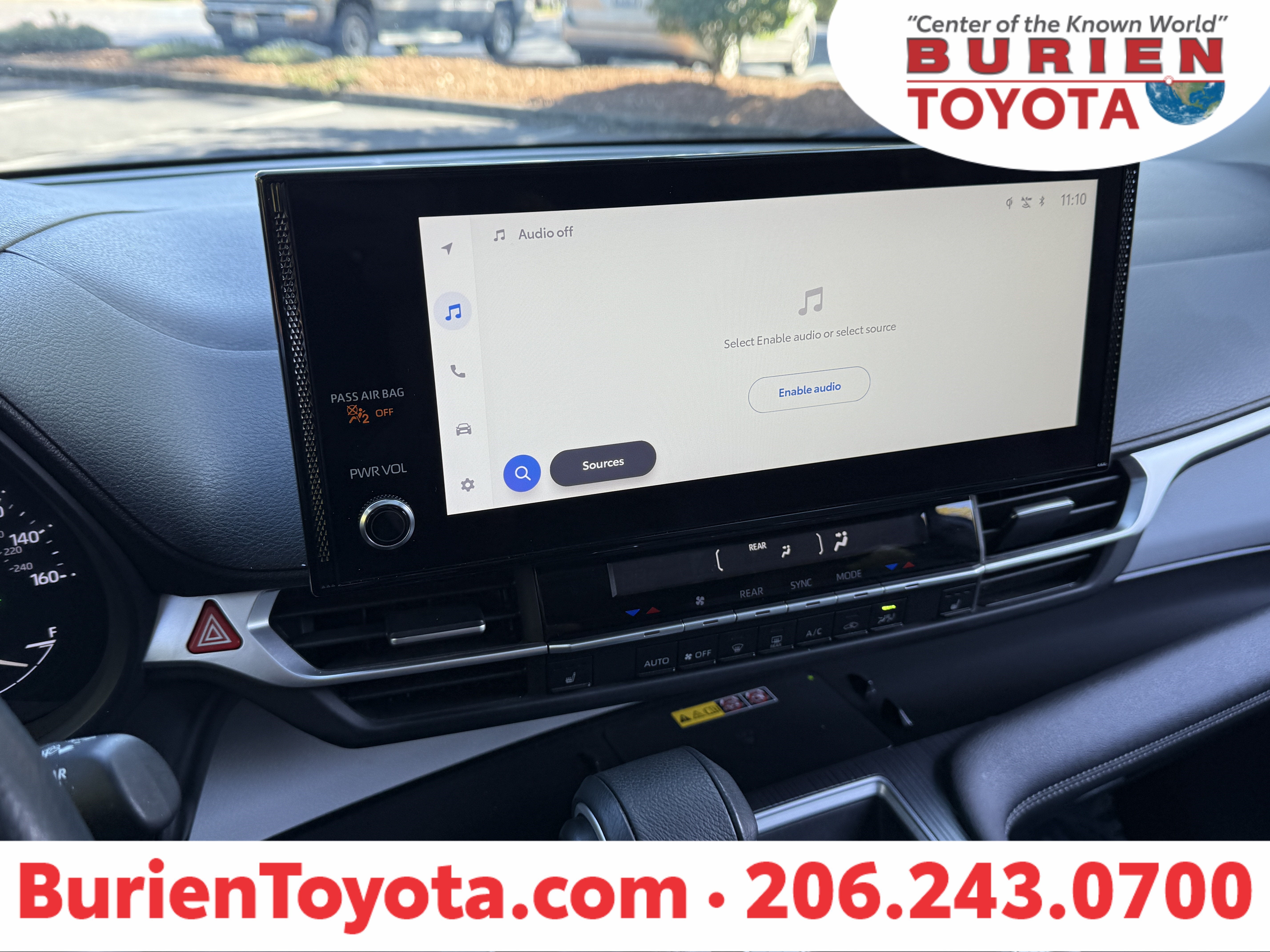 2025 Toyota Sienna XLE 8-Passenger