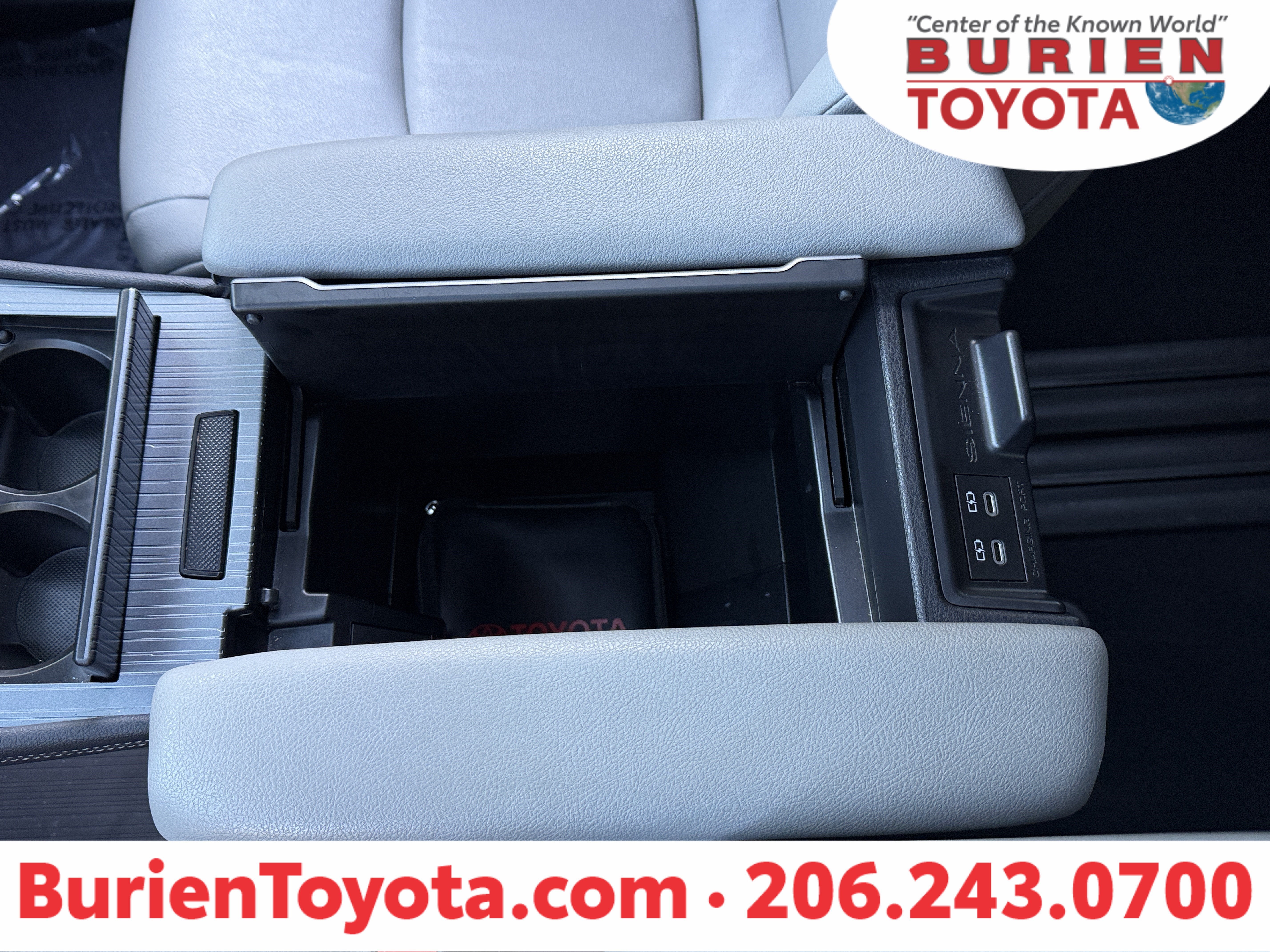 2025 Toyota Sienna XLE 8-Passenger