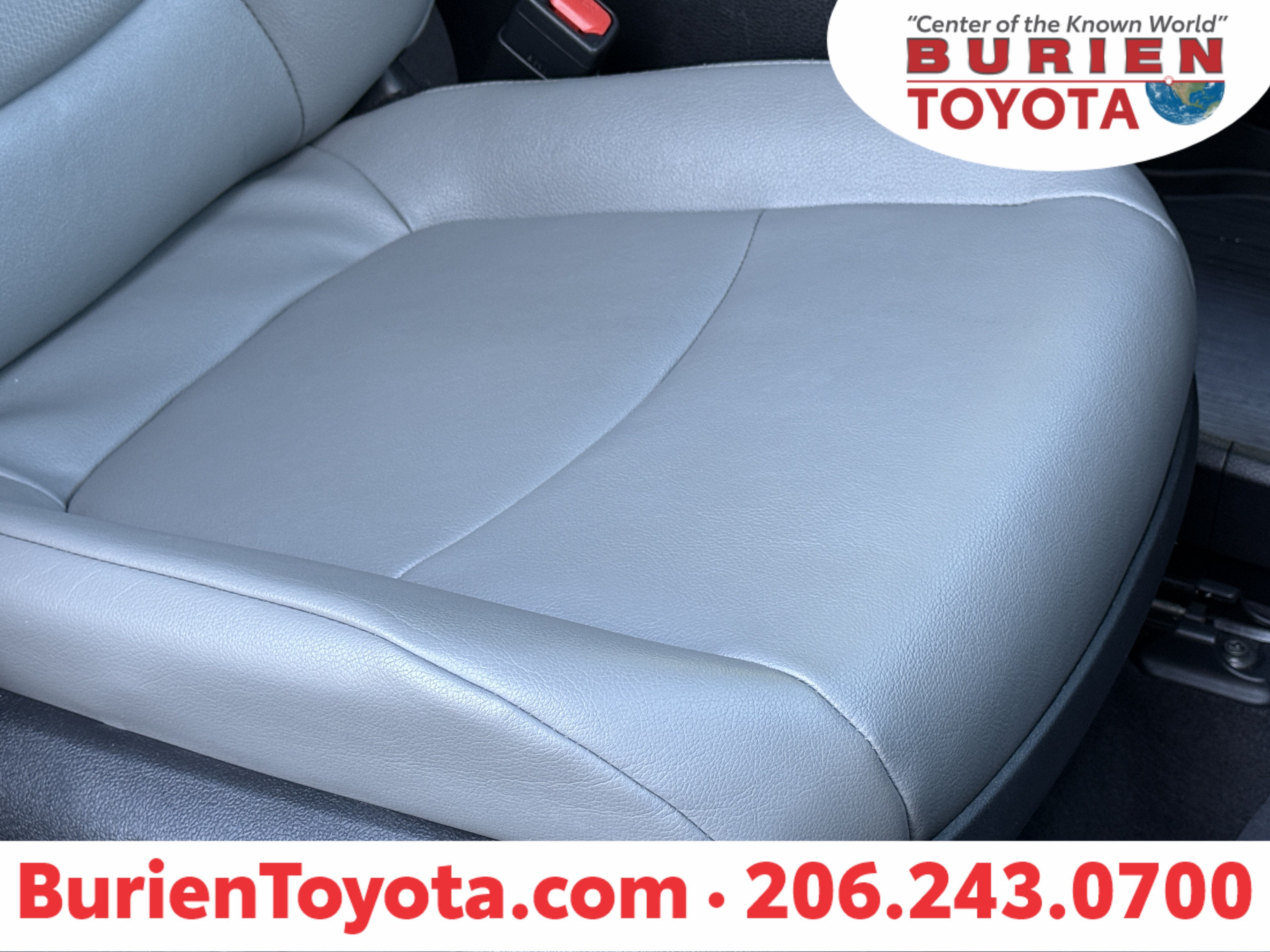 2025 Toyota Sienna XLE 8-Passenger