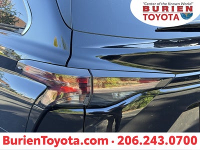 2025 Toyota Sienna XLE 8-Passenger