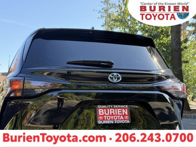 2025 Toyota Sienna XLE 8-Passenger