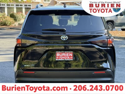 2025 Toyota Sienna XLE 8-Passenger