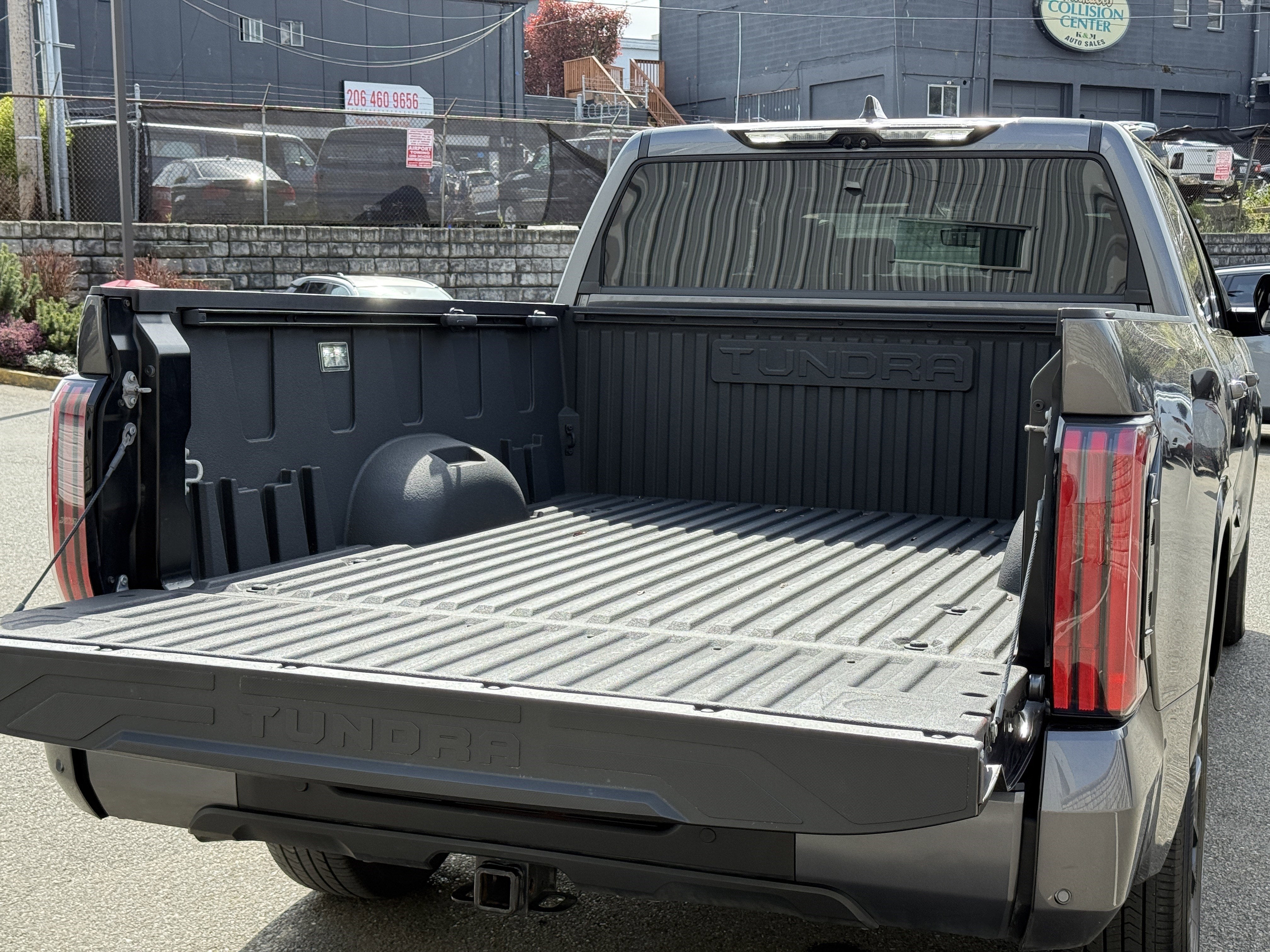 2023 Toyota Tundra 4WD Platinum