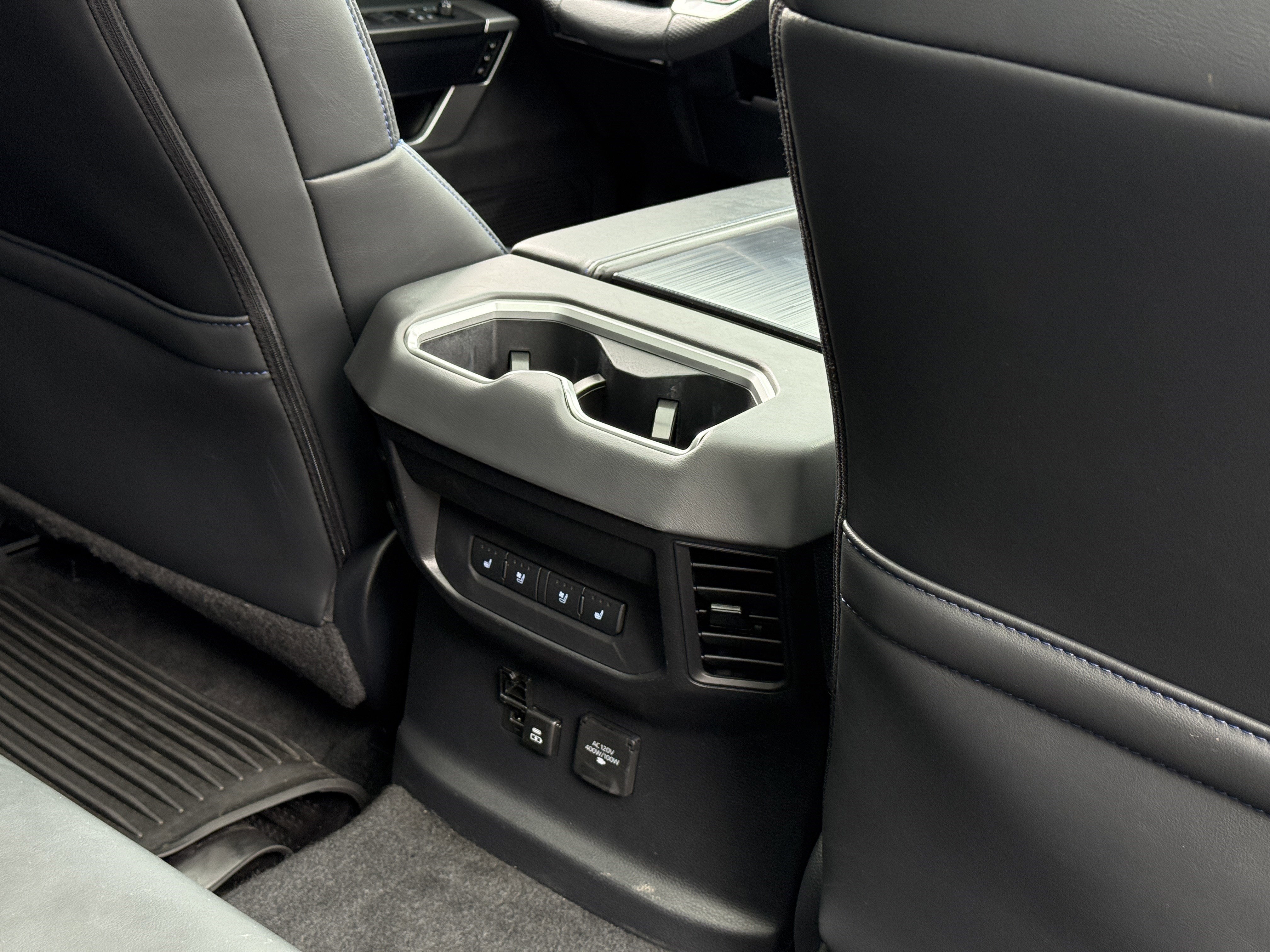 2024 Toyota Tundra 4WD Platinum HV