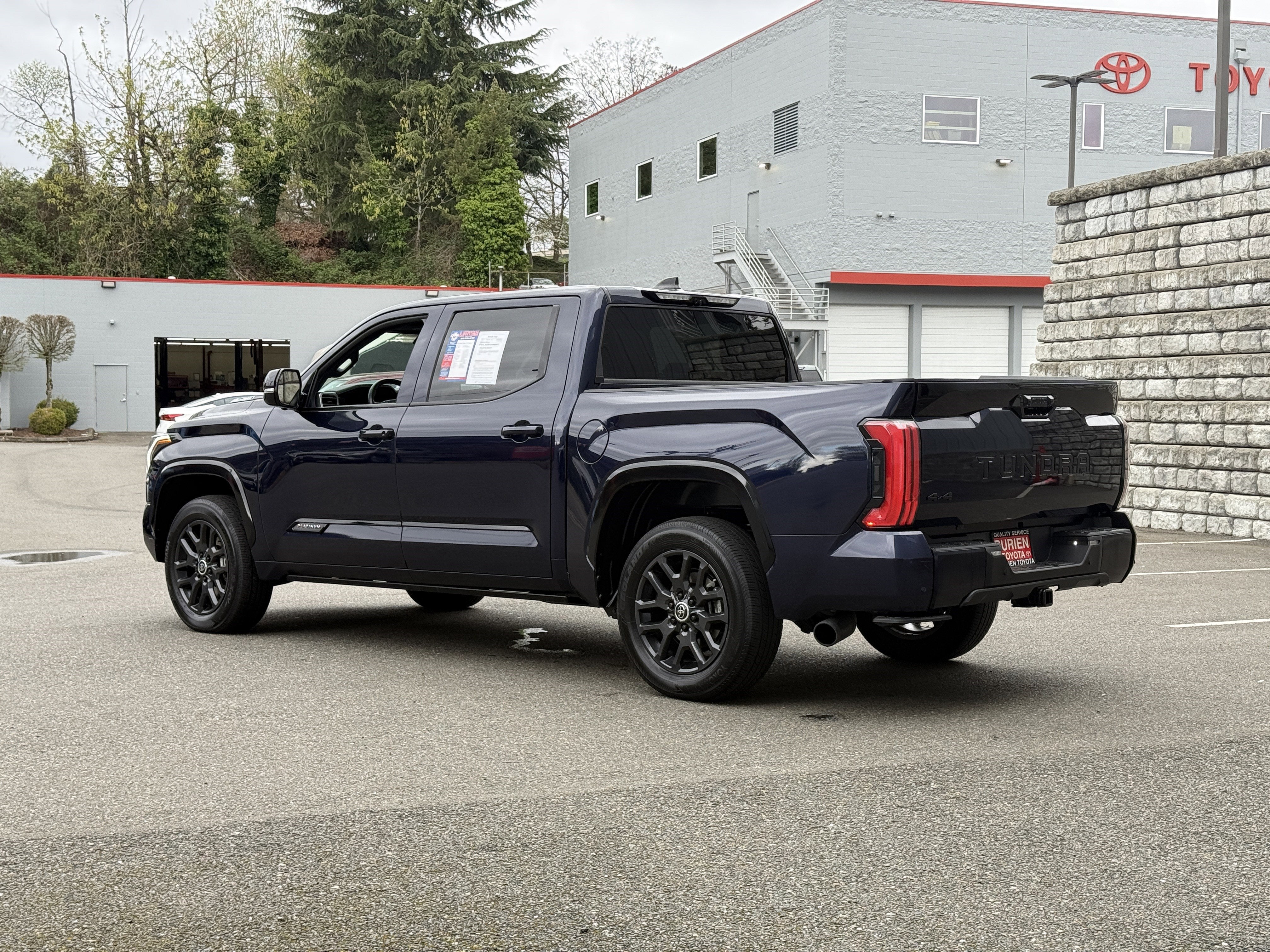 2024 Toyota Tundra 4WD Platinum HV