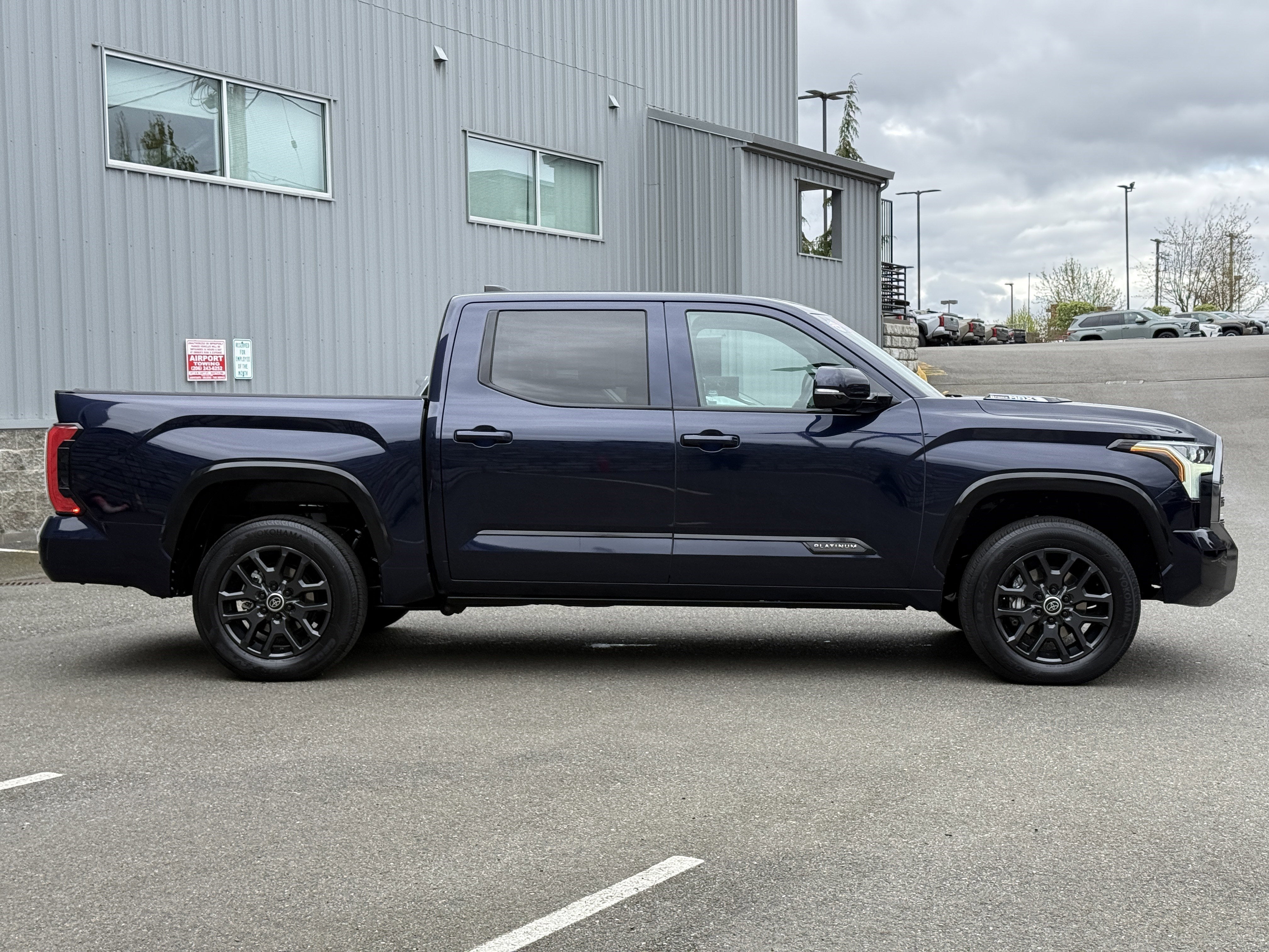 2024 Toyota Tundra 4WD Platinum HV