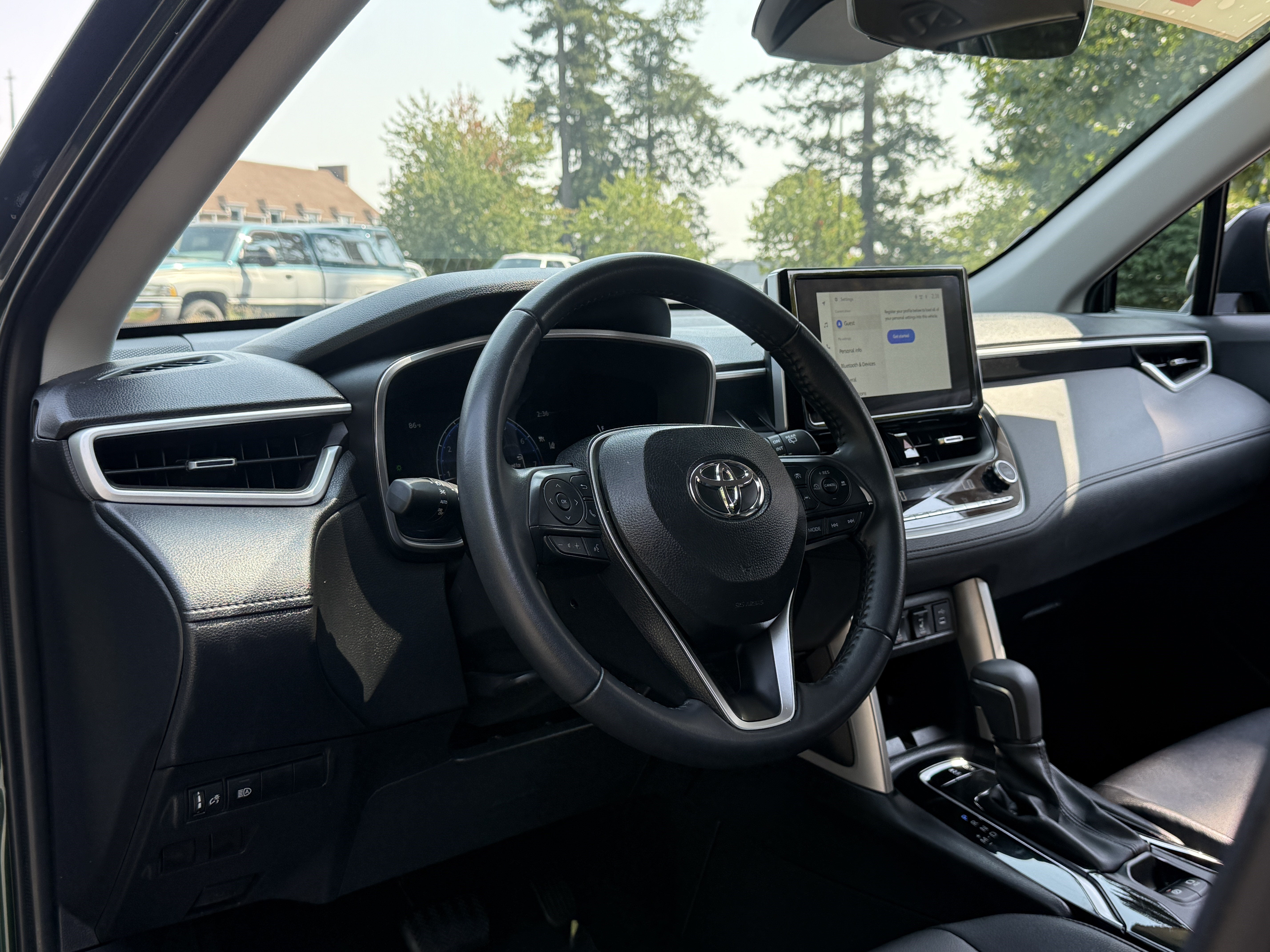 2025 Toyota Corolla Cross XLE