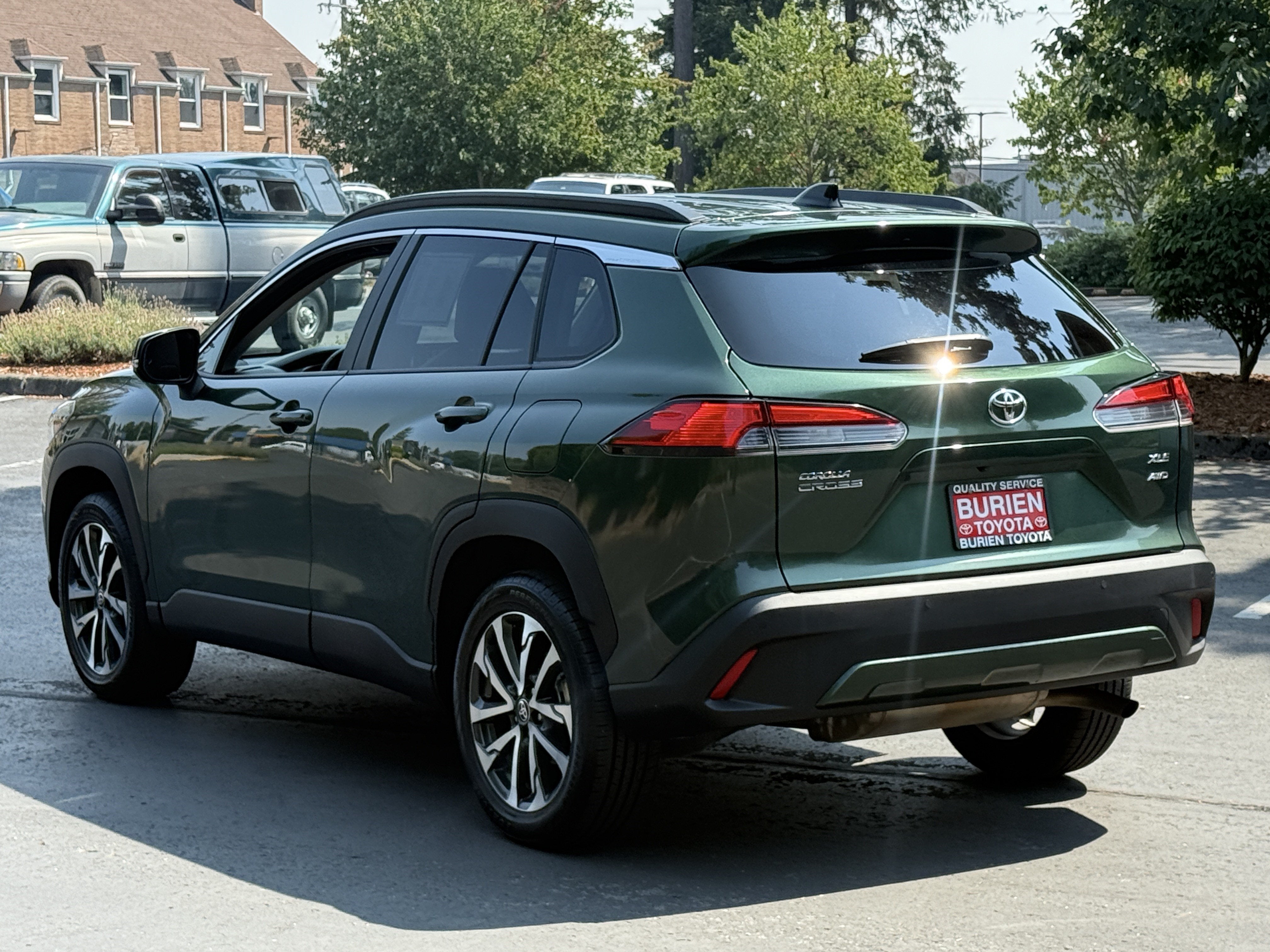 2025 Toyota Corolla Cross XLE