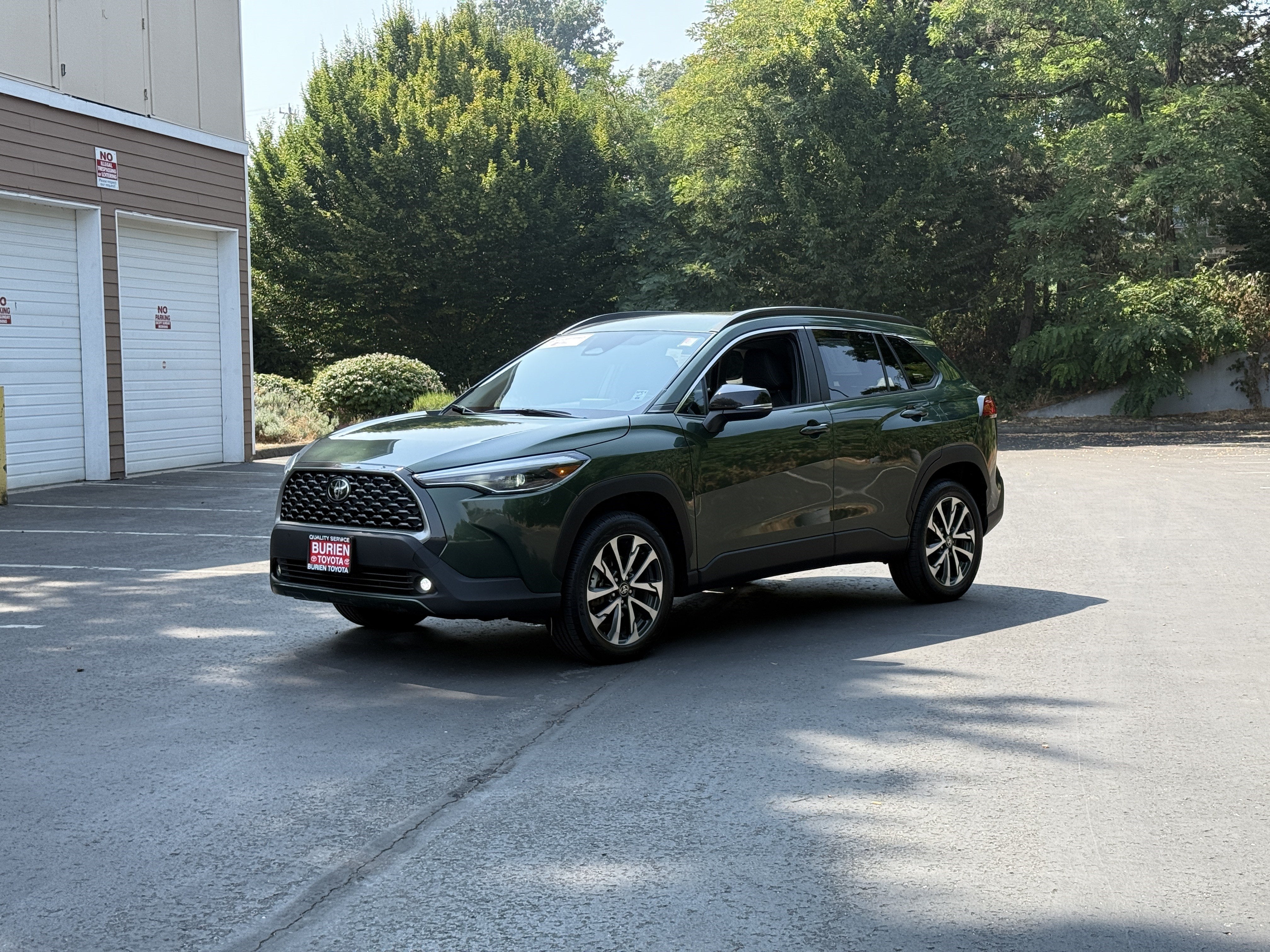 2025 Toyota Corolla Cross XLE