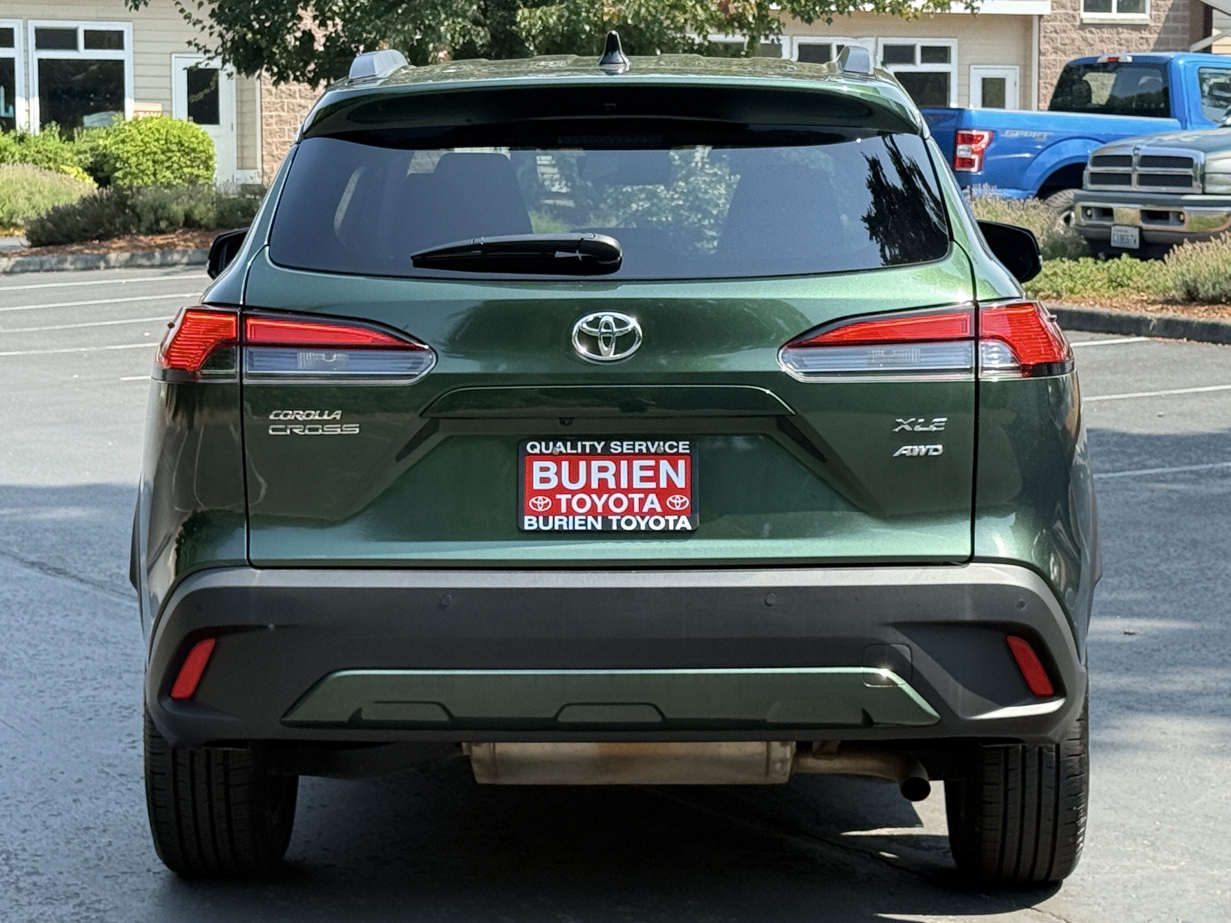 2025 Toyota Corolla Cross XLE