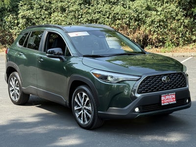 2025 Toyota Corolla Cross XLE