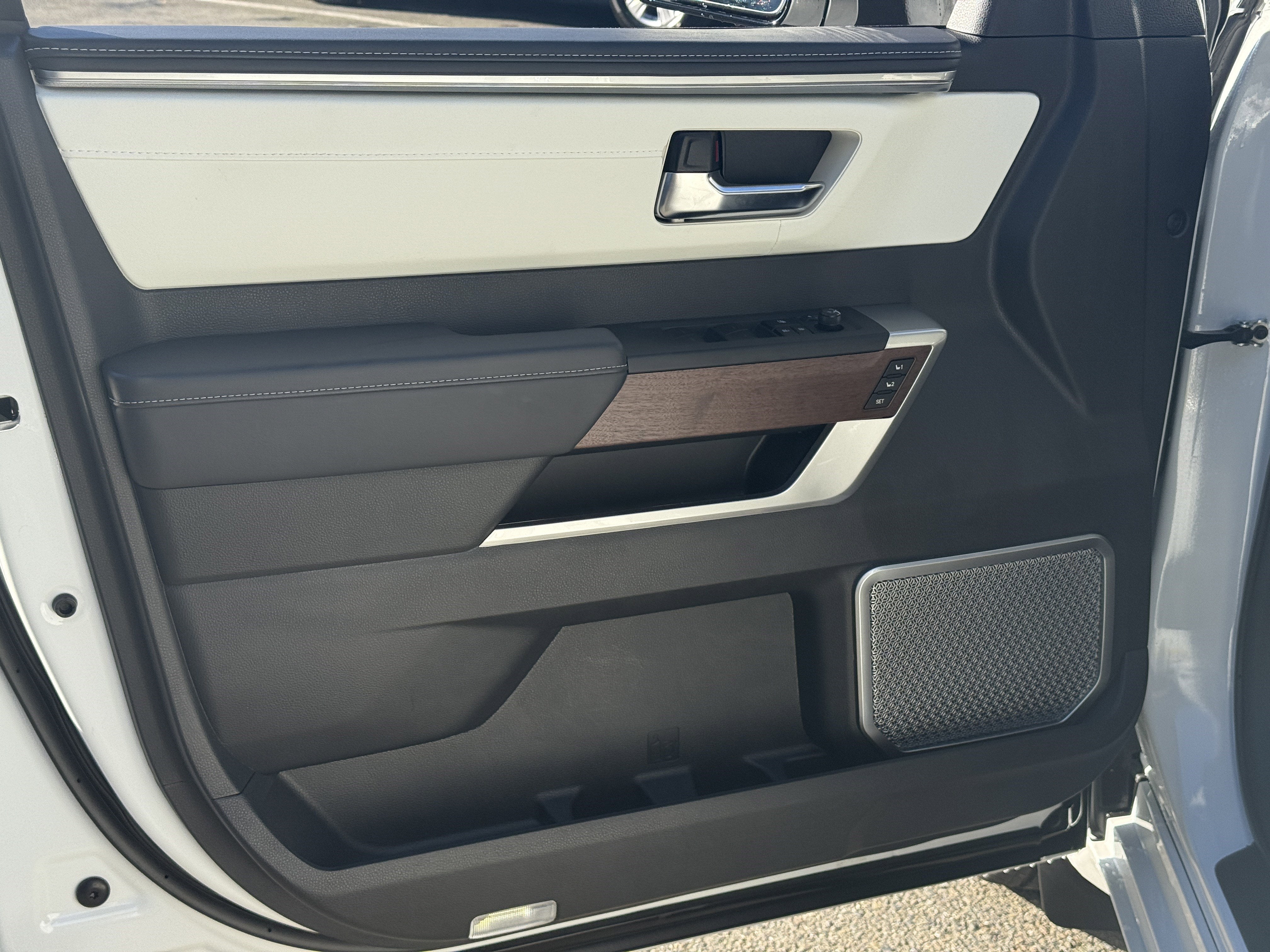 2025 Toyota Sequoia Capstone