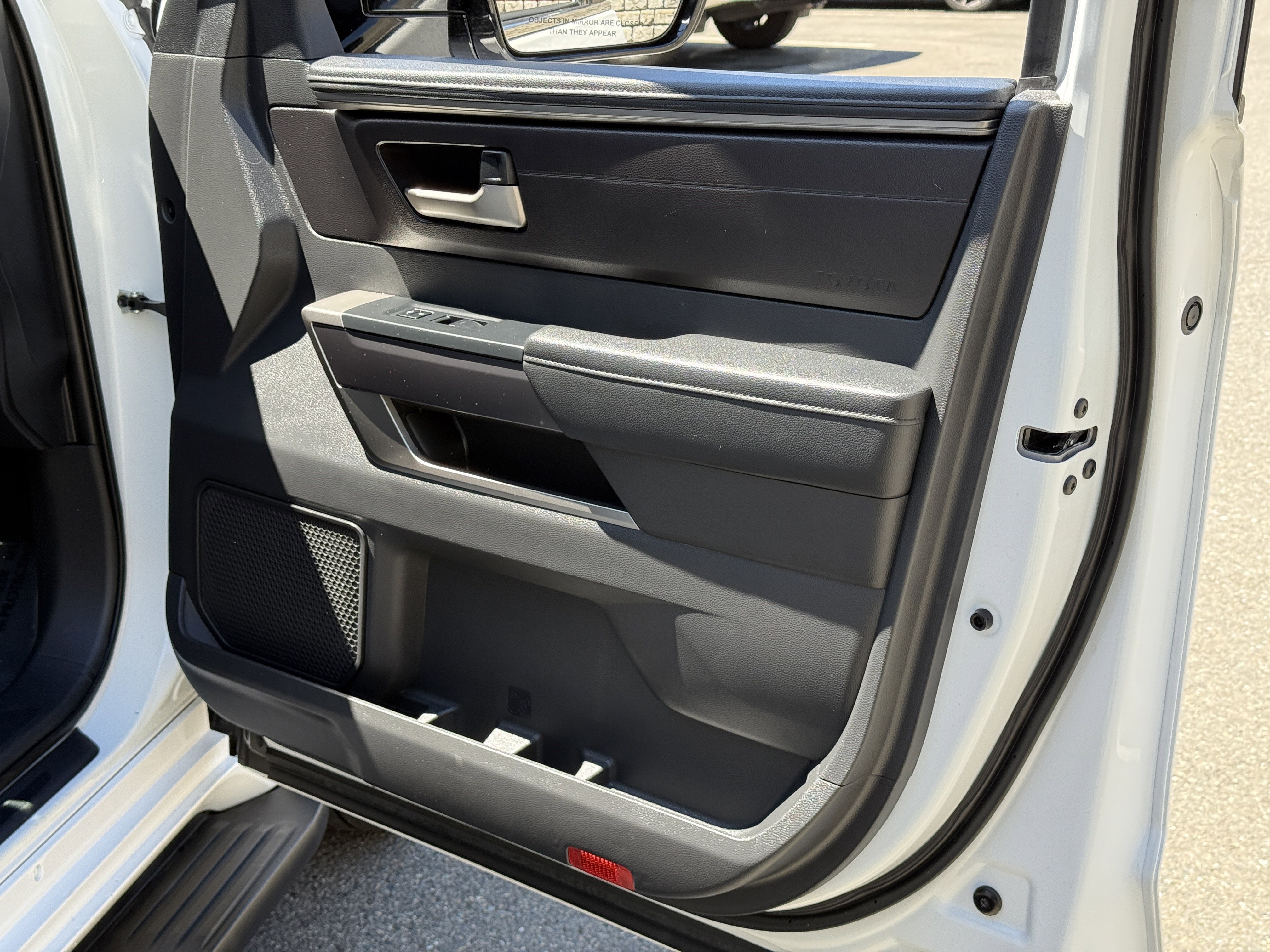 2025 Toyota Sequoia SR5