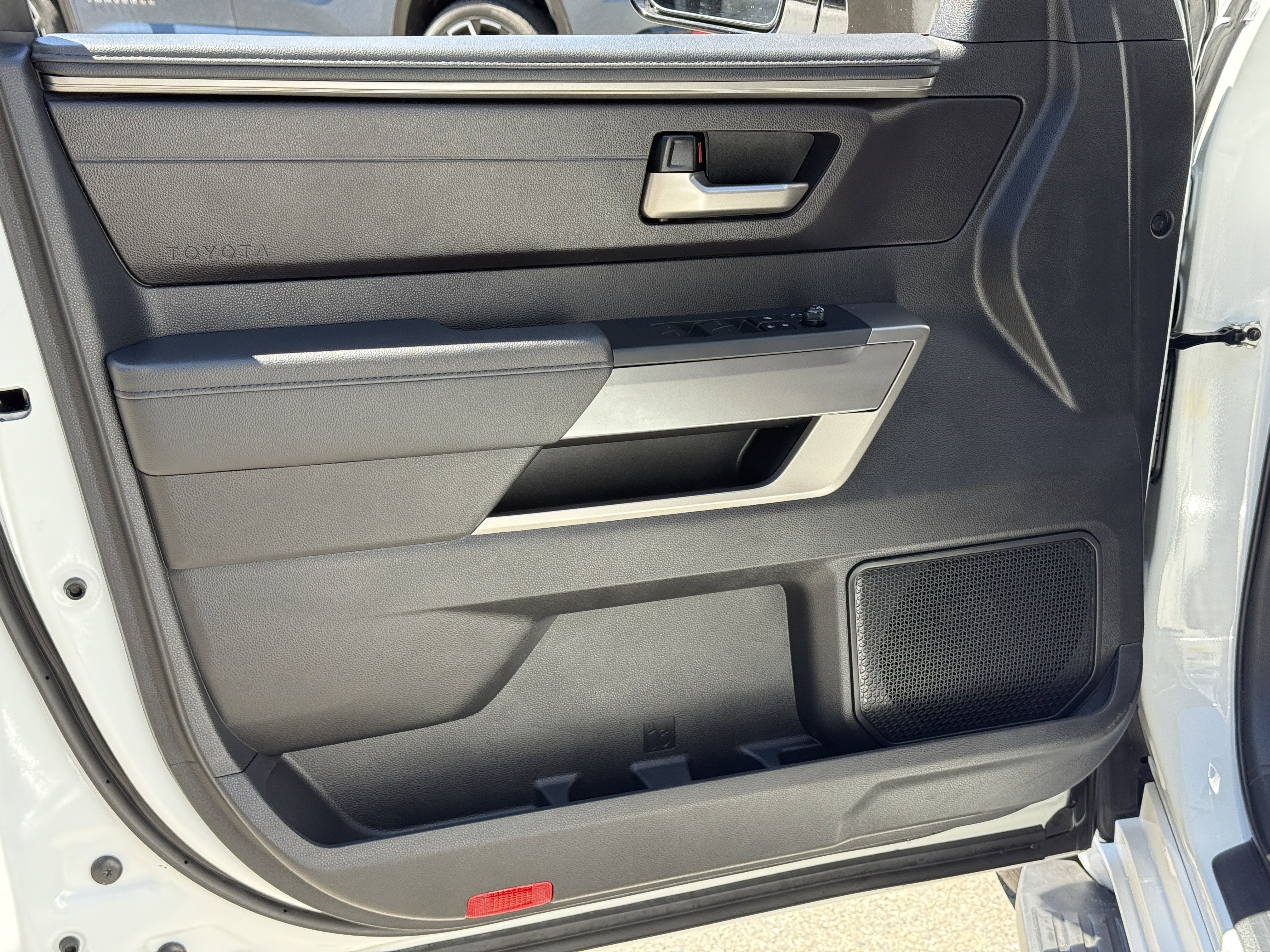 2025 Toyota Sequoia SR5