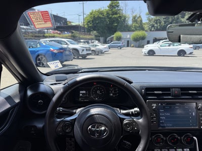 2025 Toyota GR86 Premium