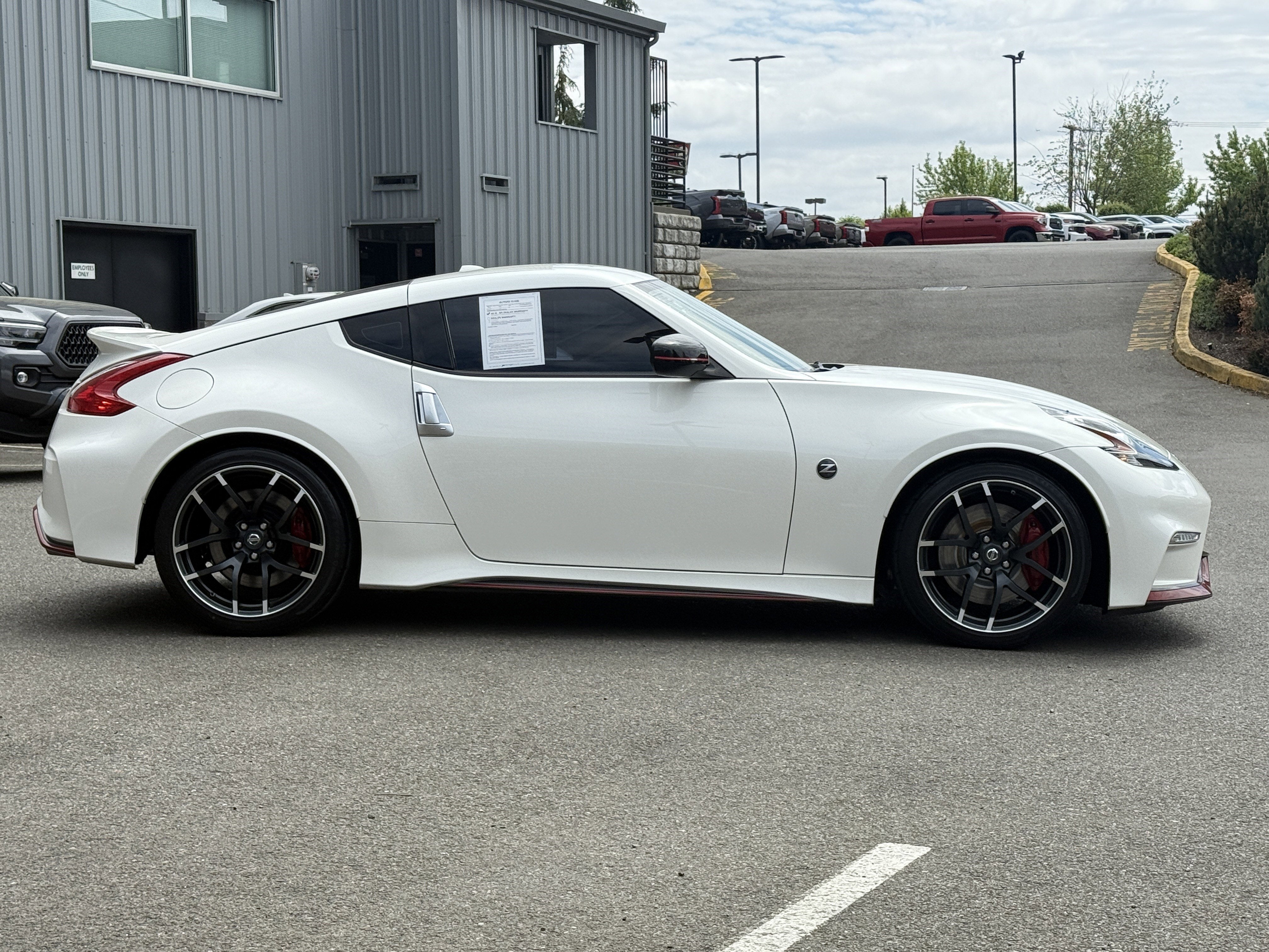 2017 Nissan 370Z NISMO