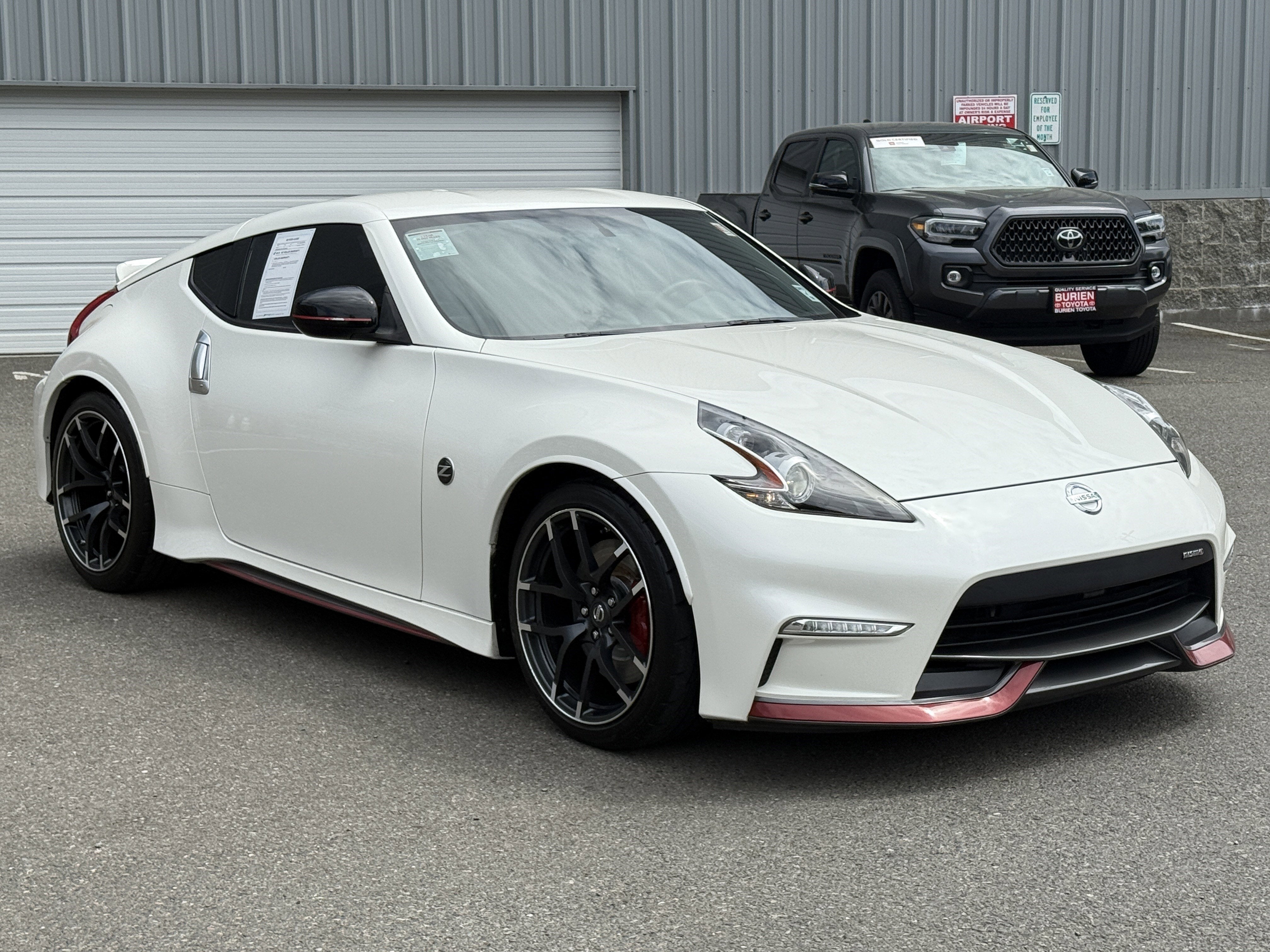 2017 Nissan 370Z NISMO
