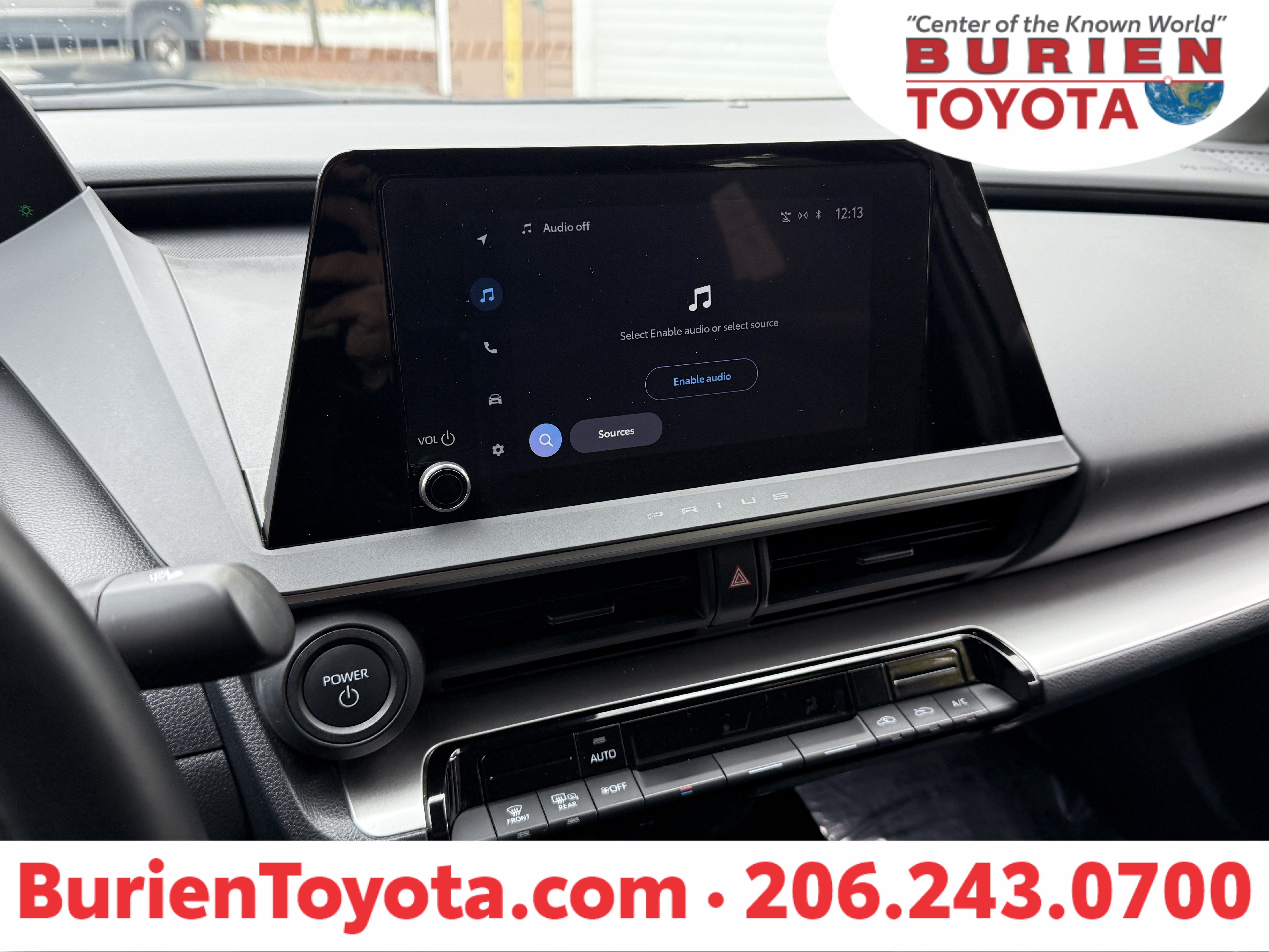 2025 Toyota Prius LE