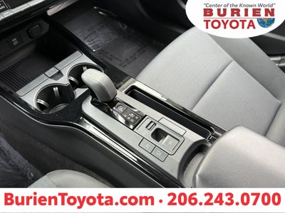 2025 Toyota Prius LE