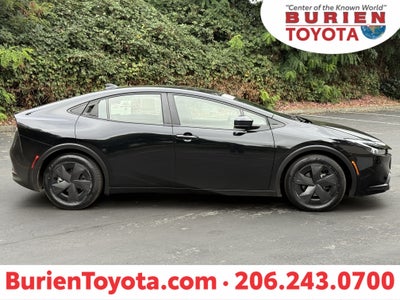 2025 Toyota Prius LE