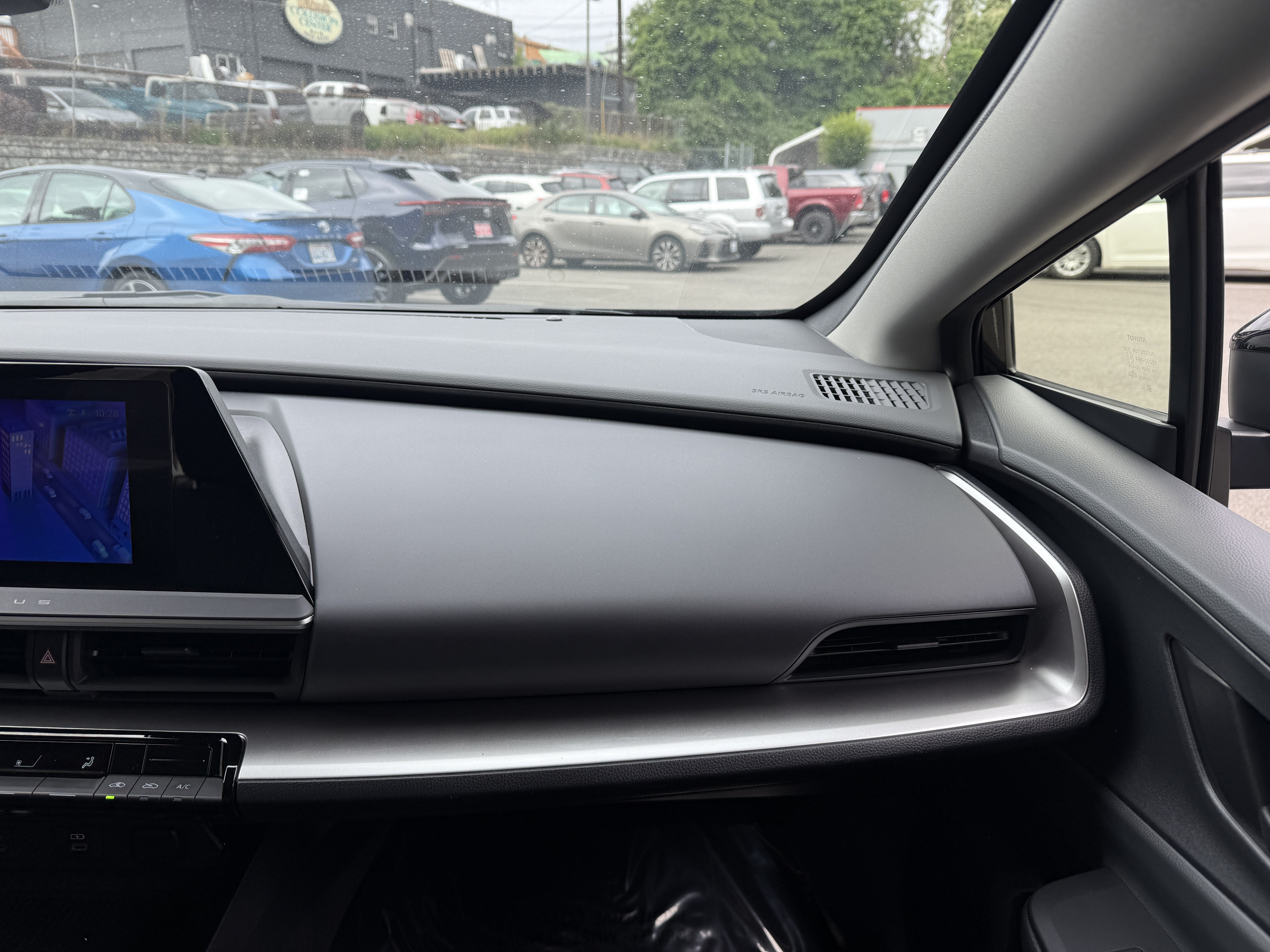 2025 Toyota Prius LE