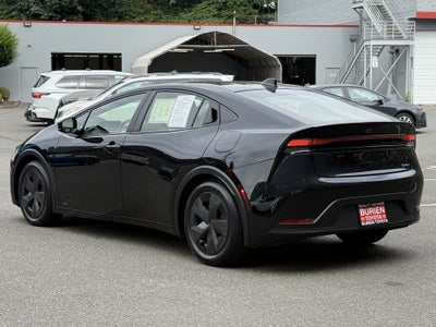2025 Toyota Prius LE