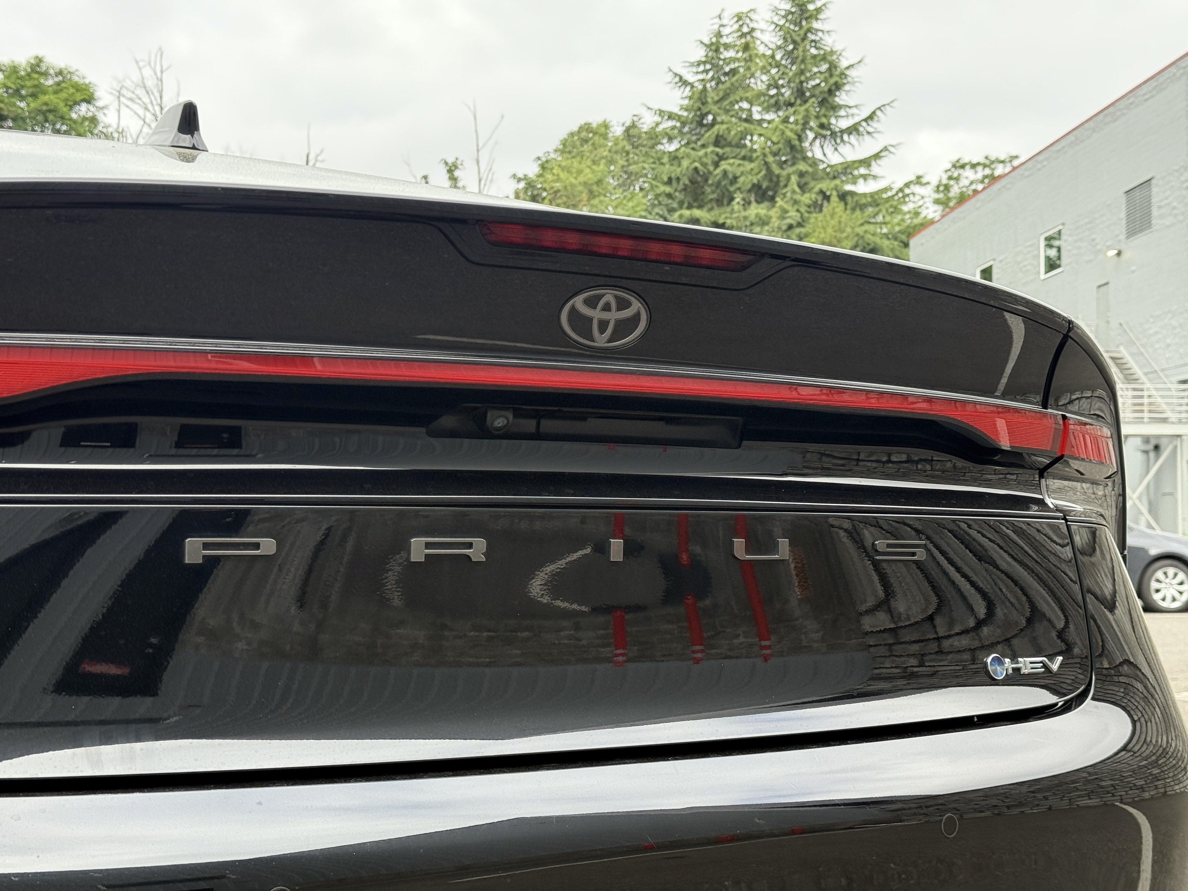 2025 Toyota Prius LE