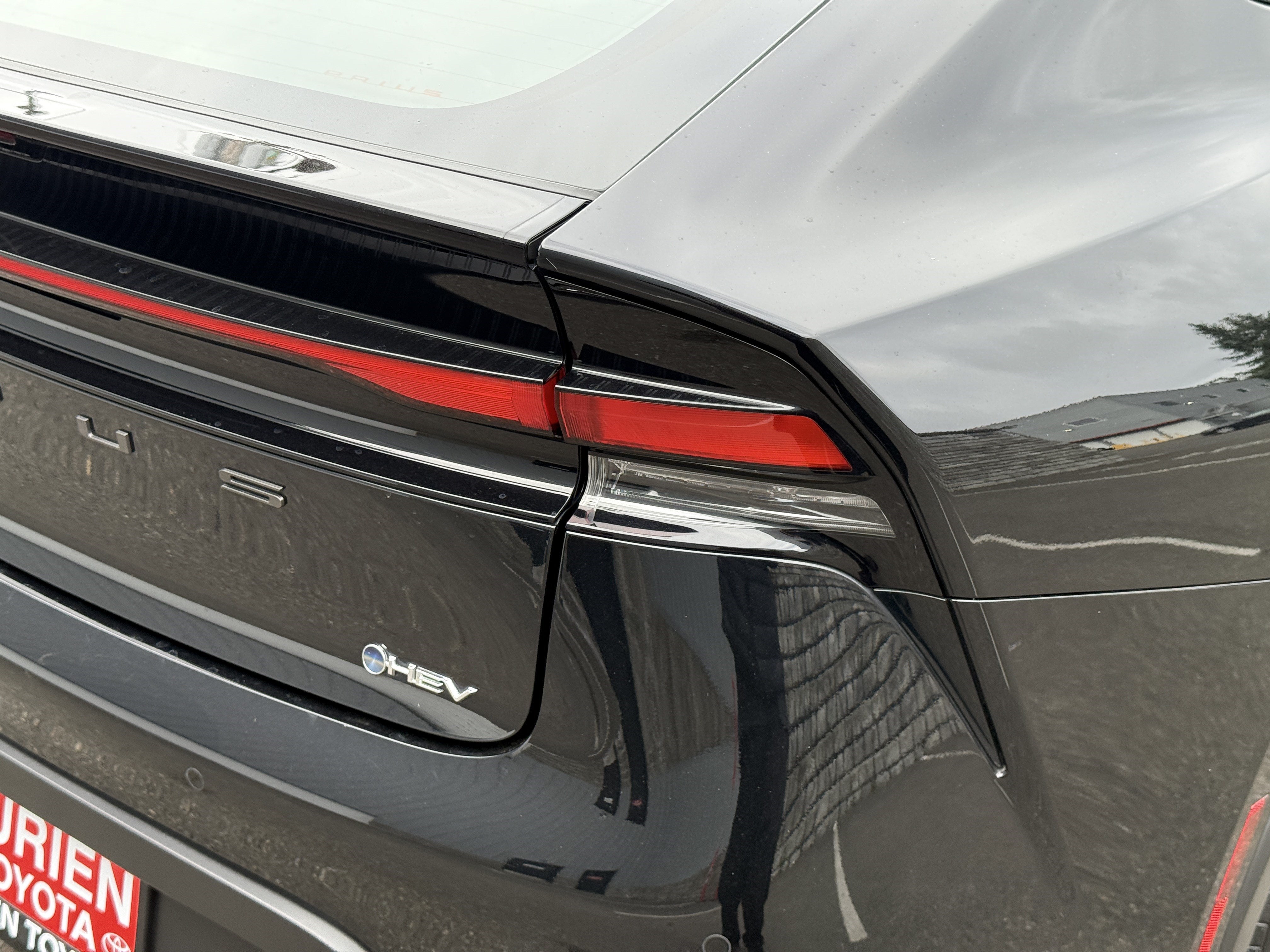 2025 Toyota Prius LE