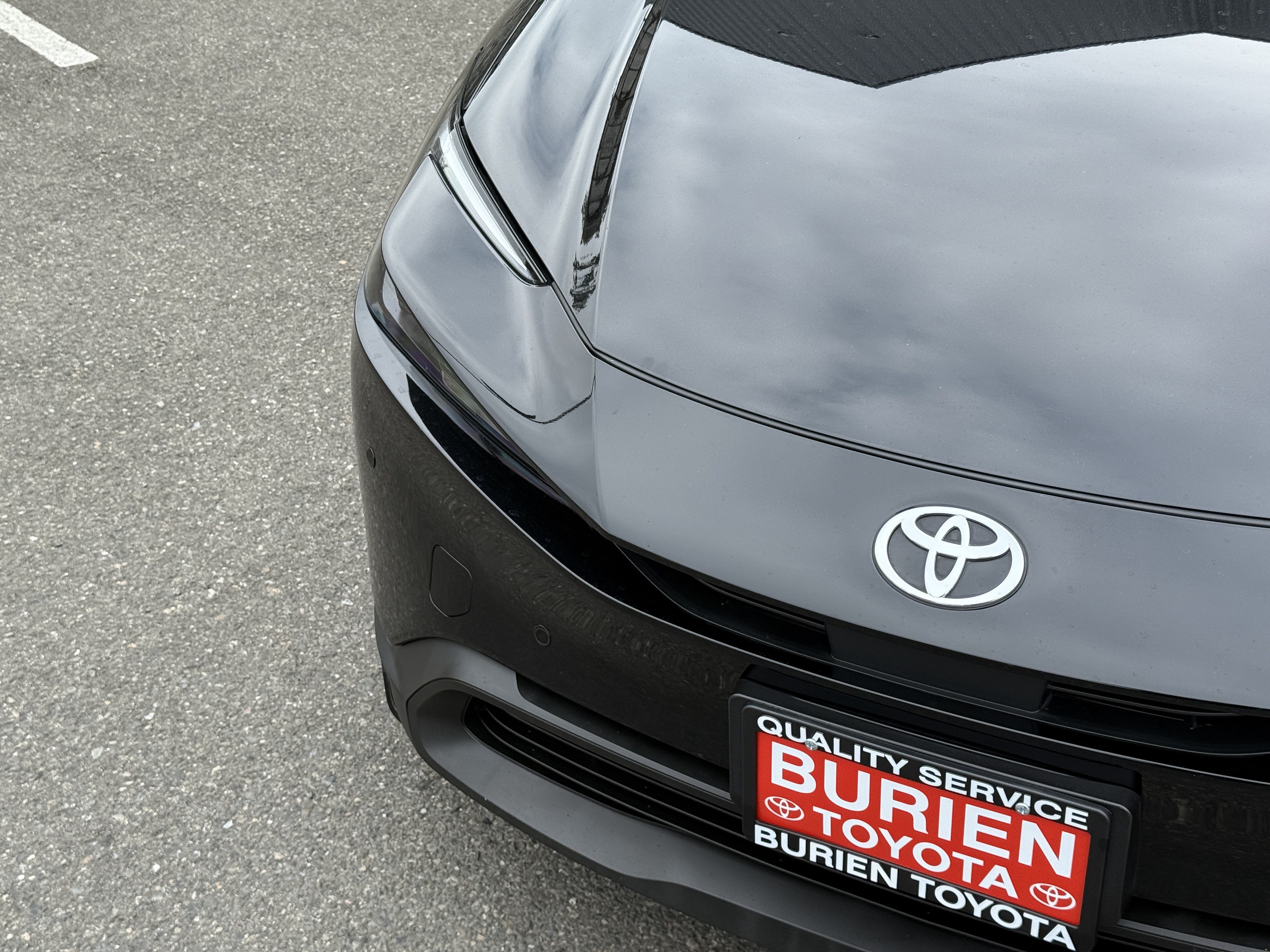 2025 Toyota Prius LE