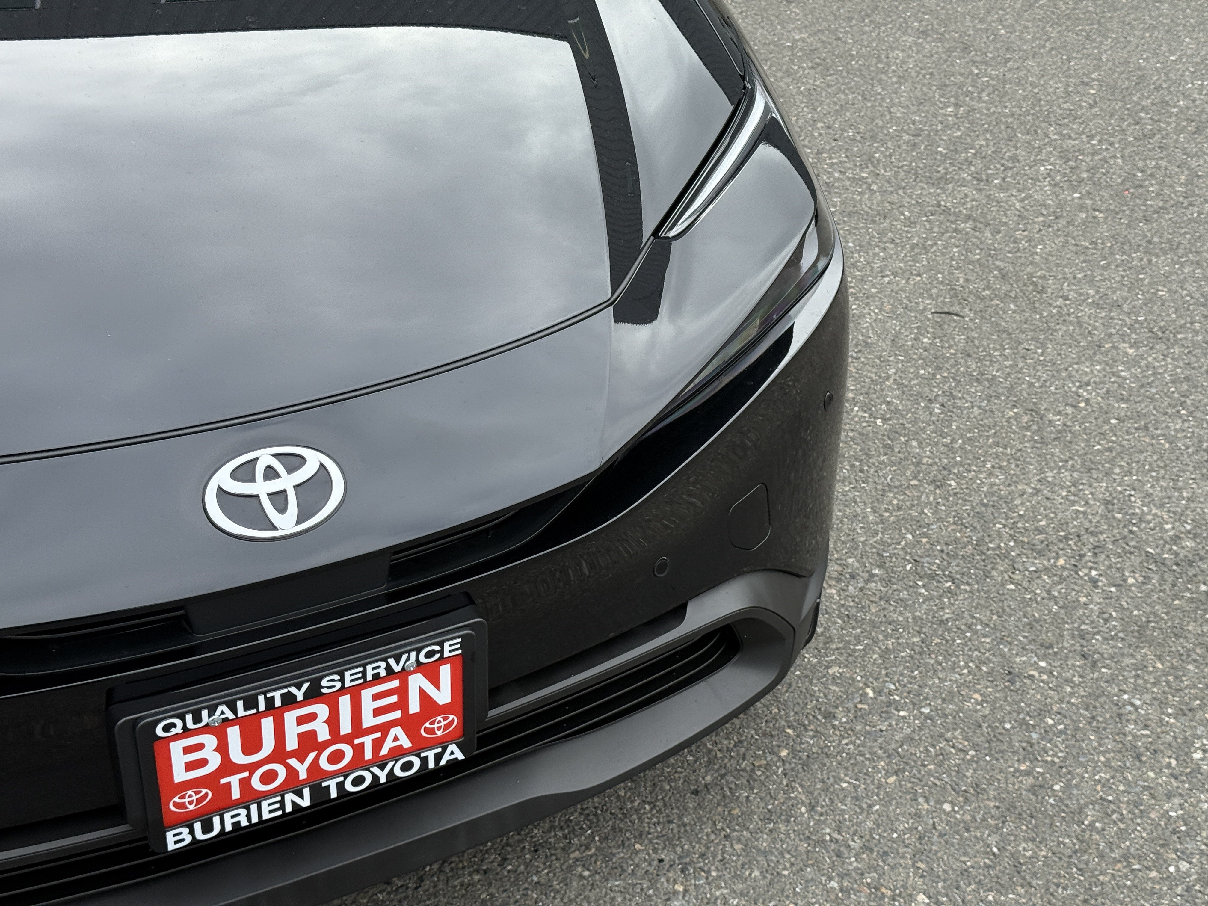 2025 Toyota Prius LE