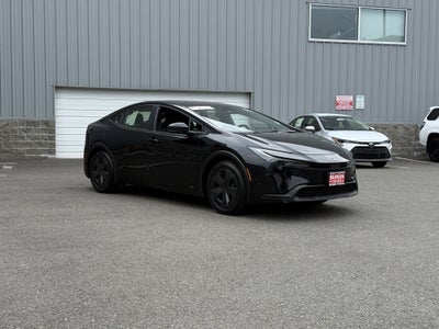 2025 Toyota Prius LE