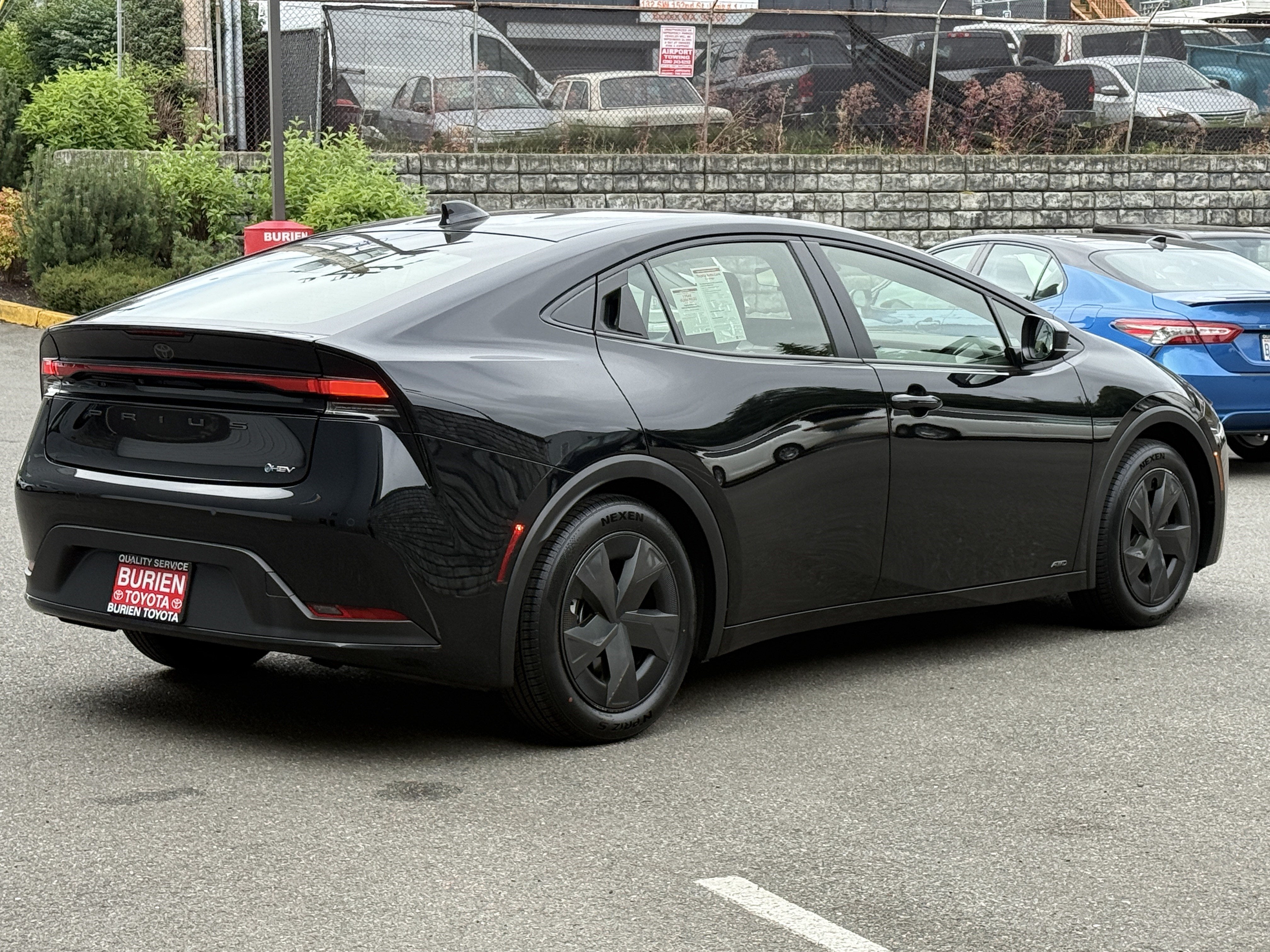 2025 Toyota Prius LE