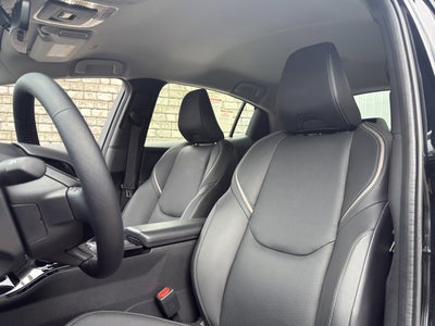 2025 Toyota Prius XLE
