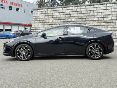 2025 Toyota Prius XLE